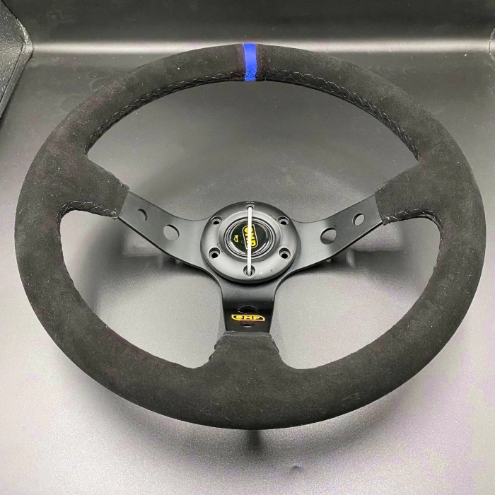 Toptan Momo Direksiyon Yüzüklü Alcantra/Nubuk Modeller