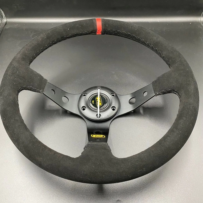 Toptan Momo Direksiyon Yüzüklü Alcantra/Nubuk Modeller