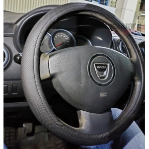 Toptan Geçmeli Direksiyon Kılıfı Noktalı Delikli Deri