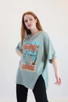 Mint Surfing Yırtmaçlı Oversize Tshirt