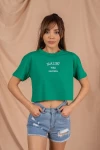 Yeşil Malibu Nakışlı Crop Tshirt