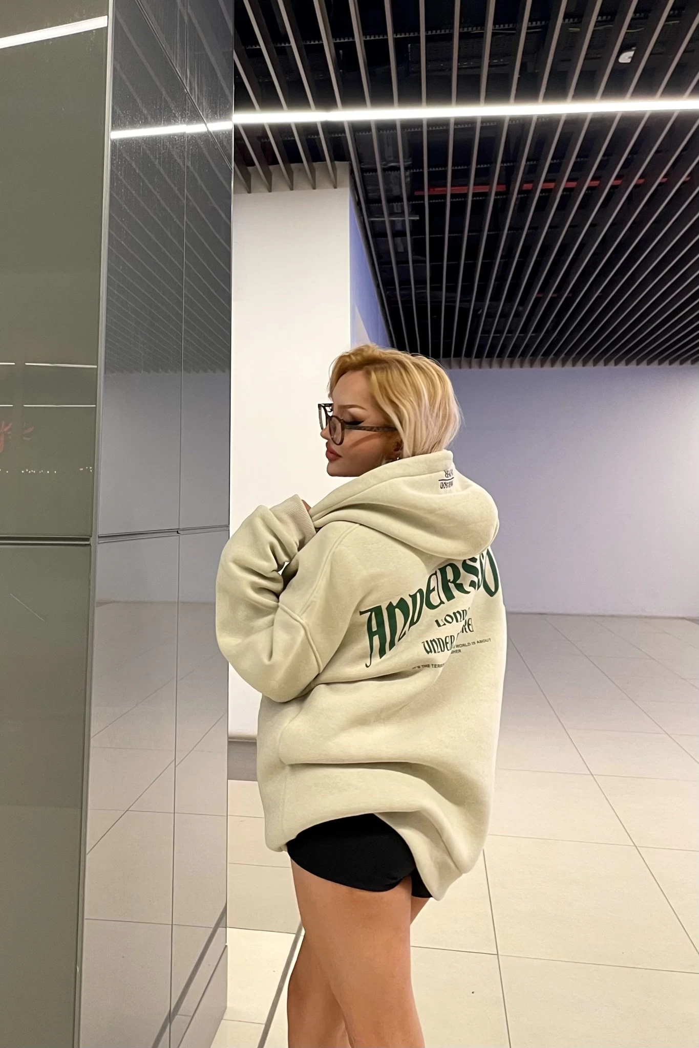 Andersson Sırt Baskı Kapşonlu Unisex Sweatshirt Bej
