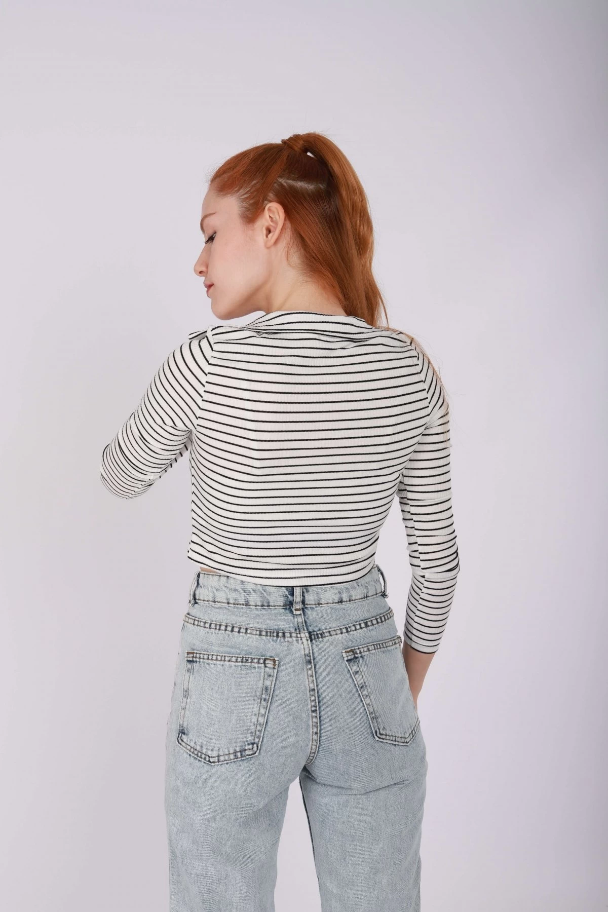 Beyaz Çizgili Polo Yaka Unisex Cropsweat