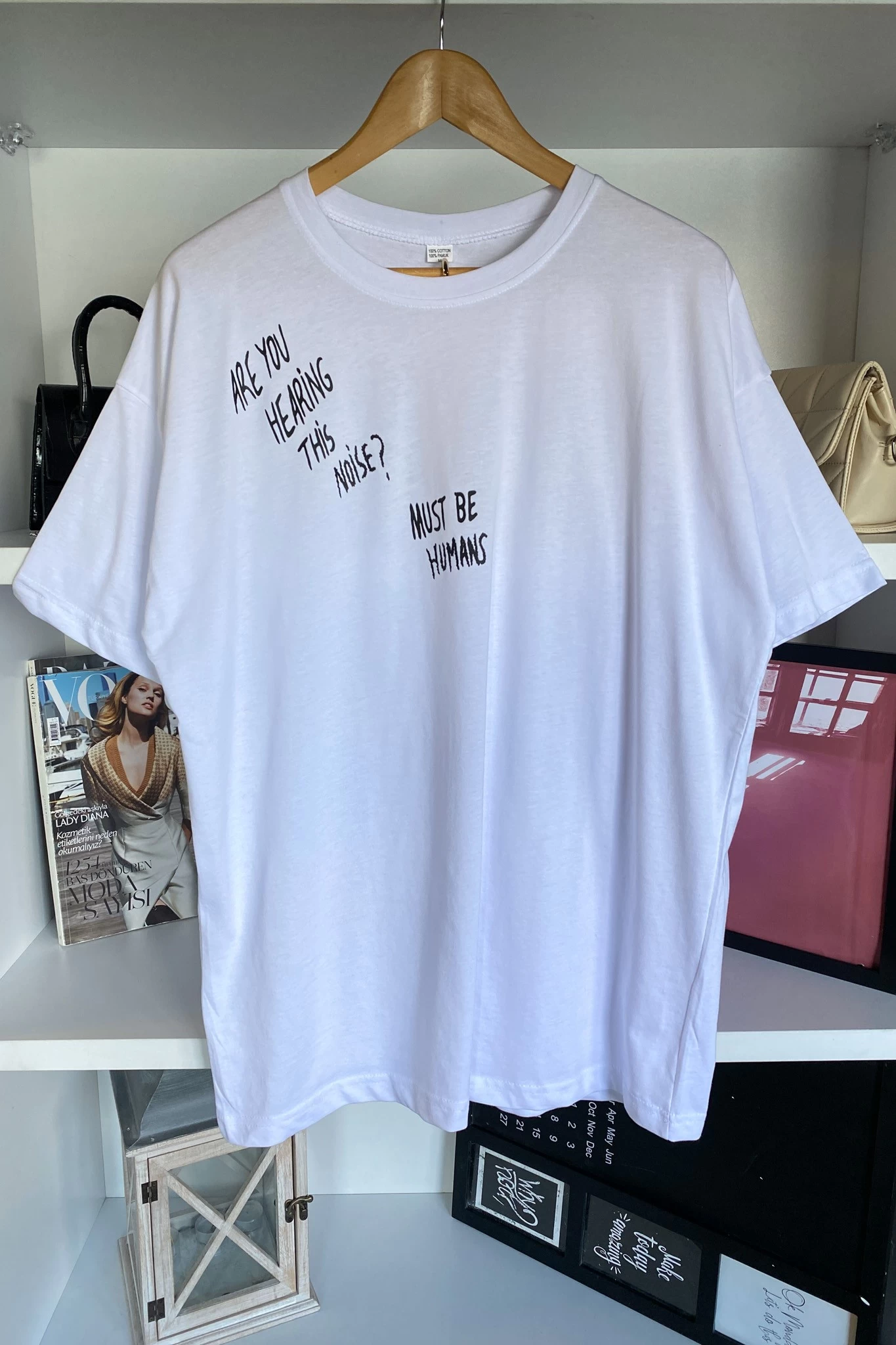 Beyaz Just Bzzz Baskılı Unisex Tshirt