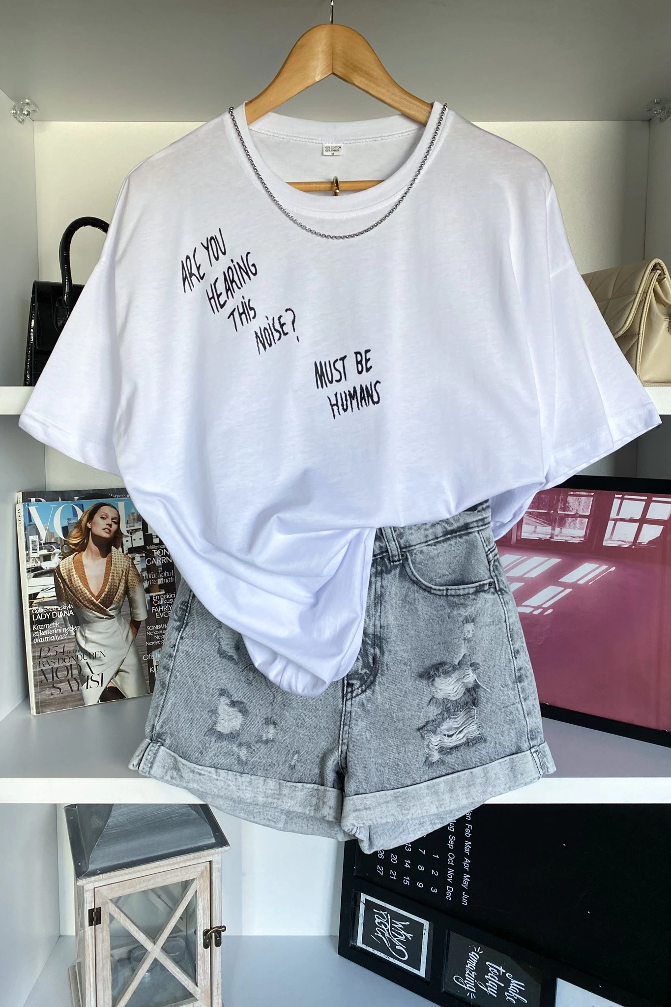 Beyaz Just Bzzz Baskılı Unisex Tshirt