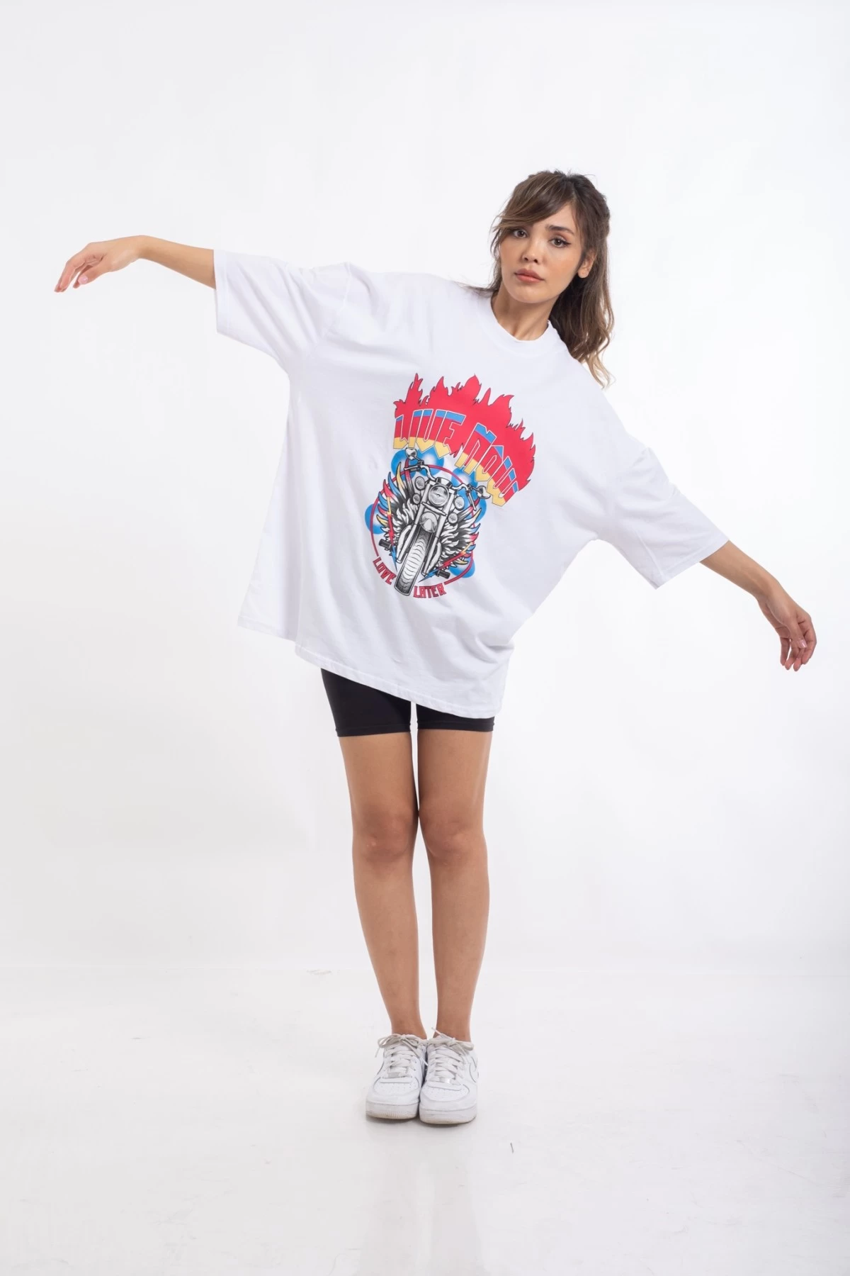 Beyaz Live Now Oversize Unisex Tshirt