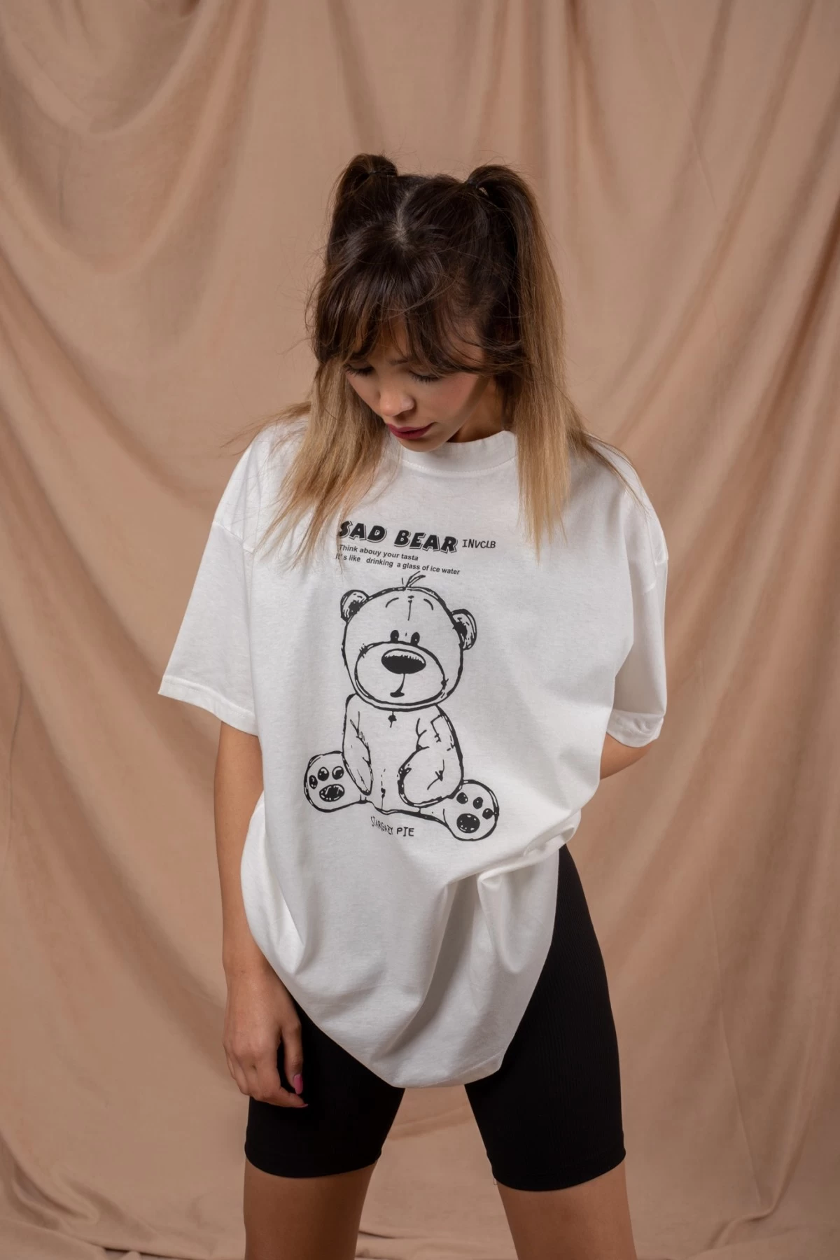 Beyaz Sad Bear Unisex Oversize Tshirt