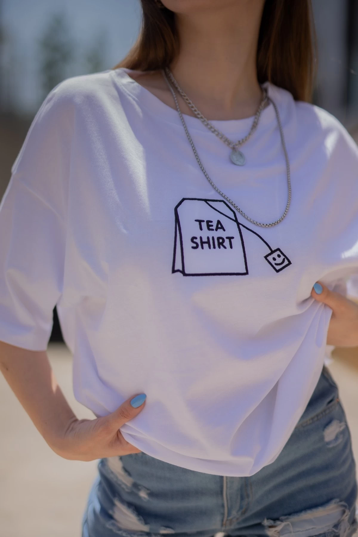 Beyaz Tea Shirt Nakışlı Unisex Tshirt