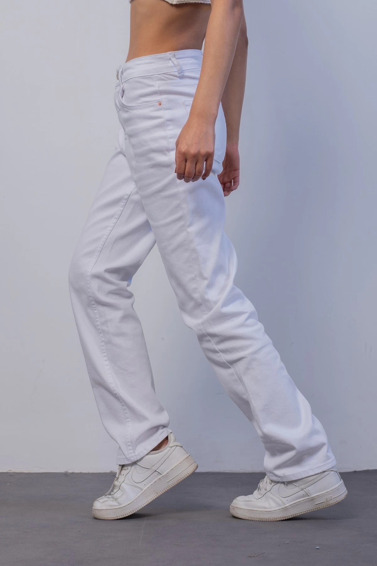 Beyaz Uzun Loose Straight Jean