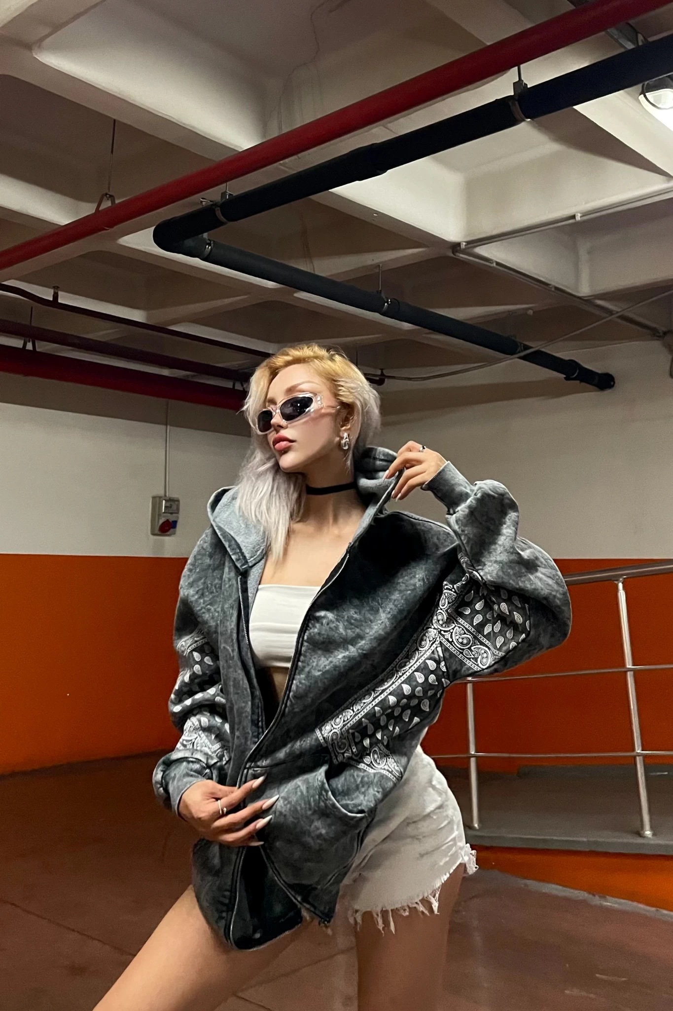 Etnik Detay Yıkamalı Oversize Kapşonlu Unisex Hırka Gri