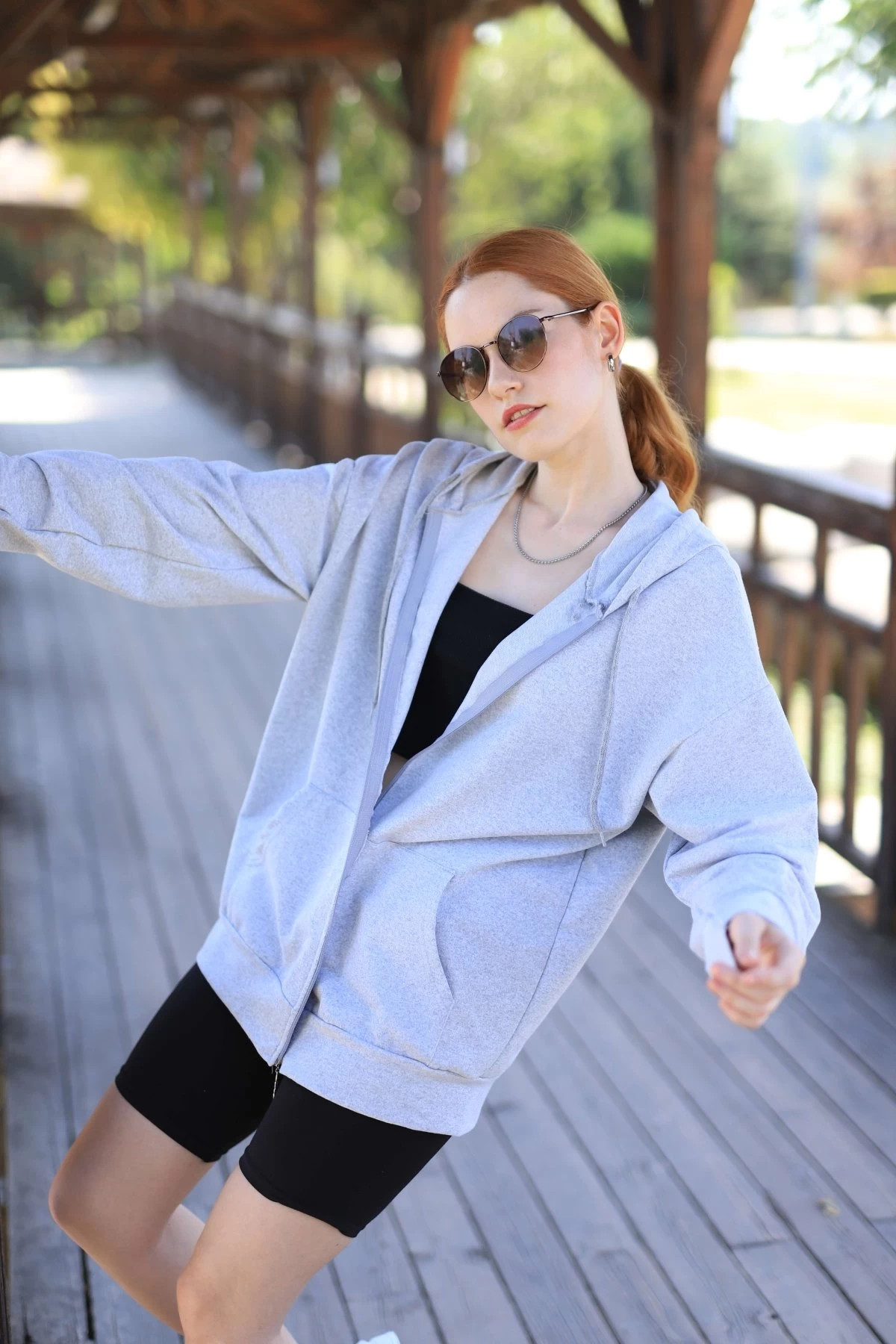 Gri Basic Mevsimlik Fermuarlı Sweatshirt