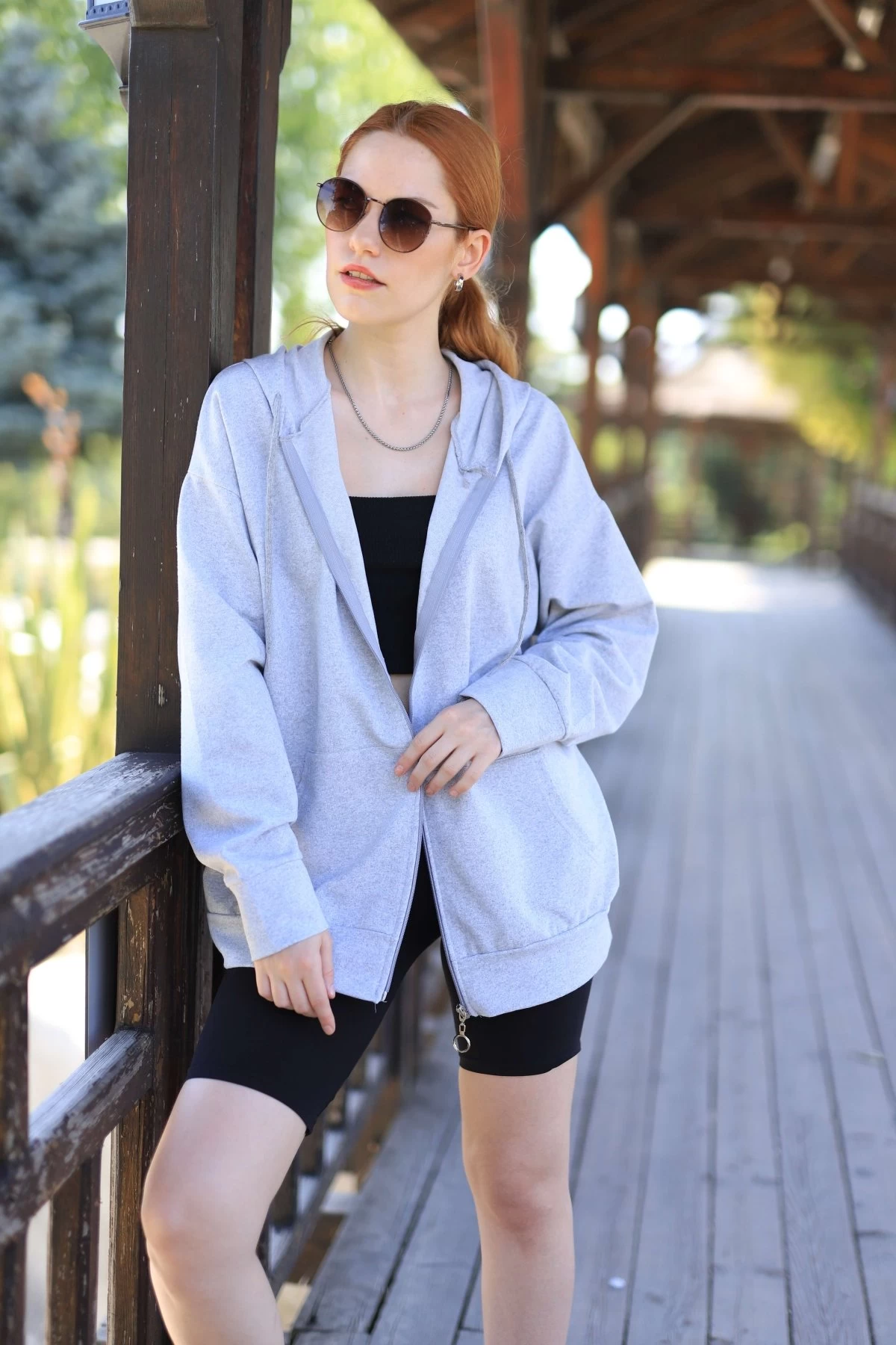 Gri Basic Mevsimlik Fermuarlı Sweatshirt