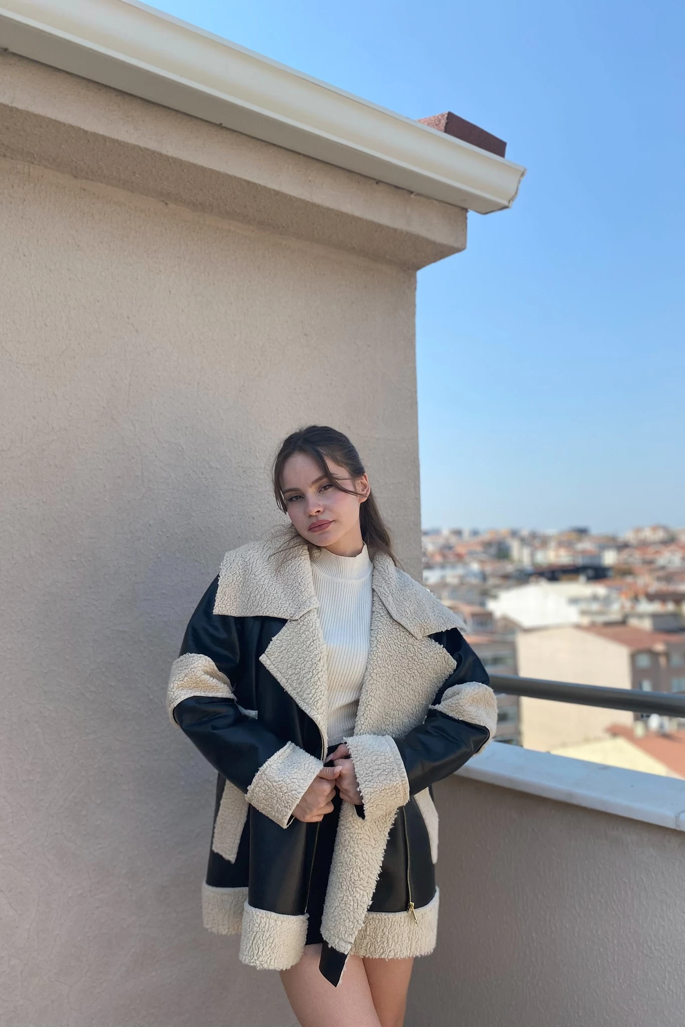 Kürk Detay Oversize Unisex Deri Mont Siyah