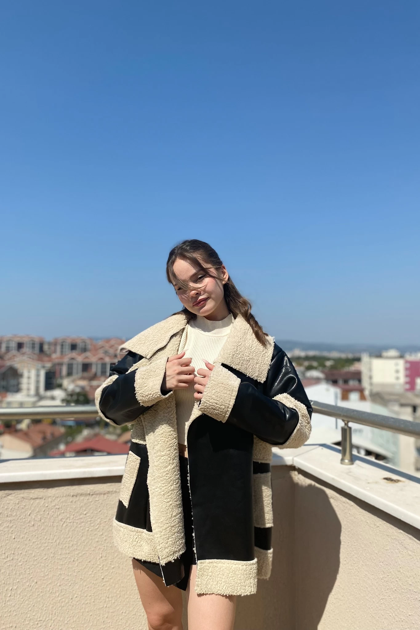 Kürk Detay Oversize Unisex Deri Mont Siyah