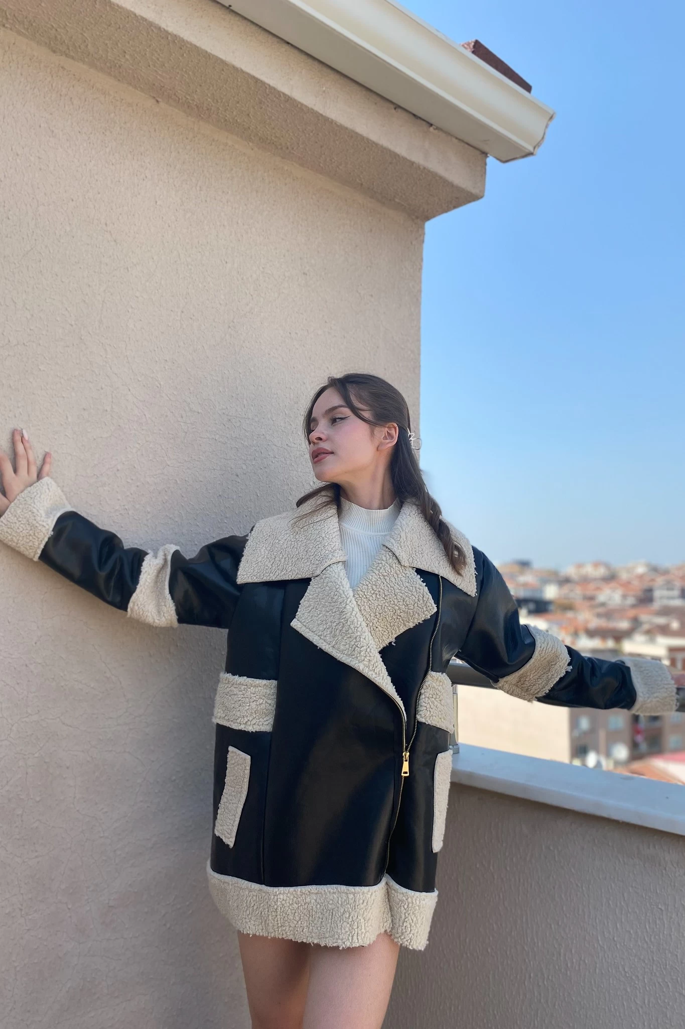Kürk Detay Oversize Unisex Deri Mont Siyah