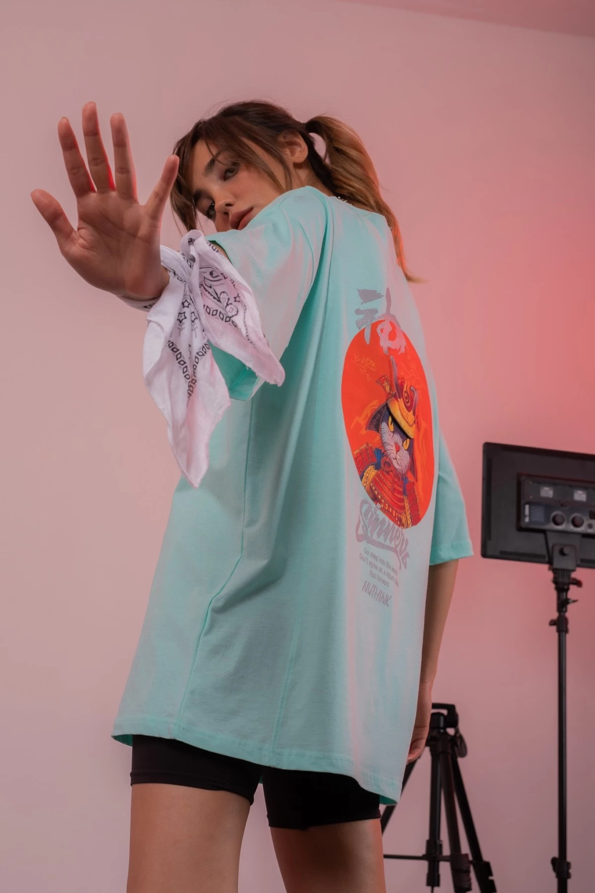 Mint Sinner Cat Kabartmalı Unisex Oversize Tshirt
