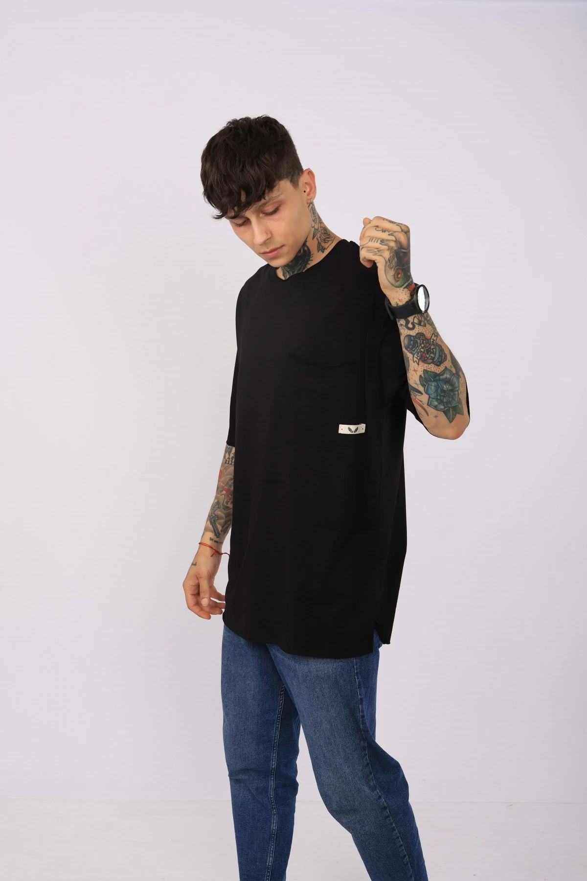 Siyah Küçük Yırtmaç Cepli Man Tshirt