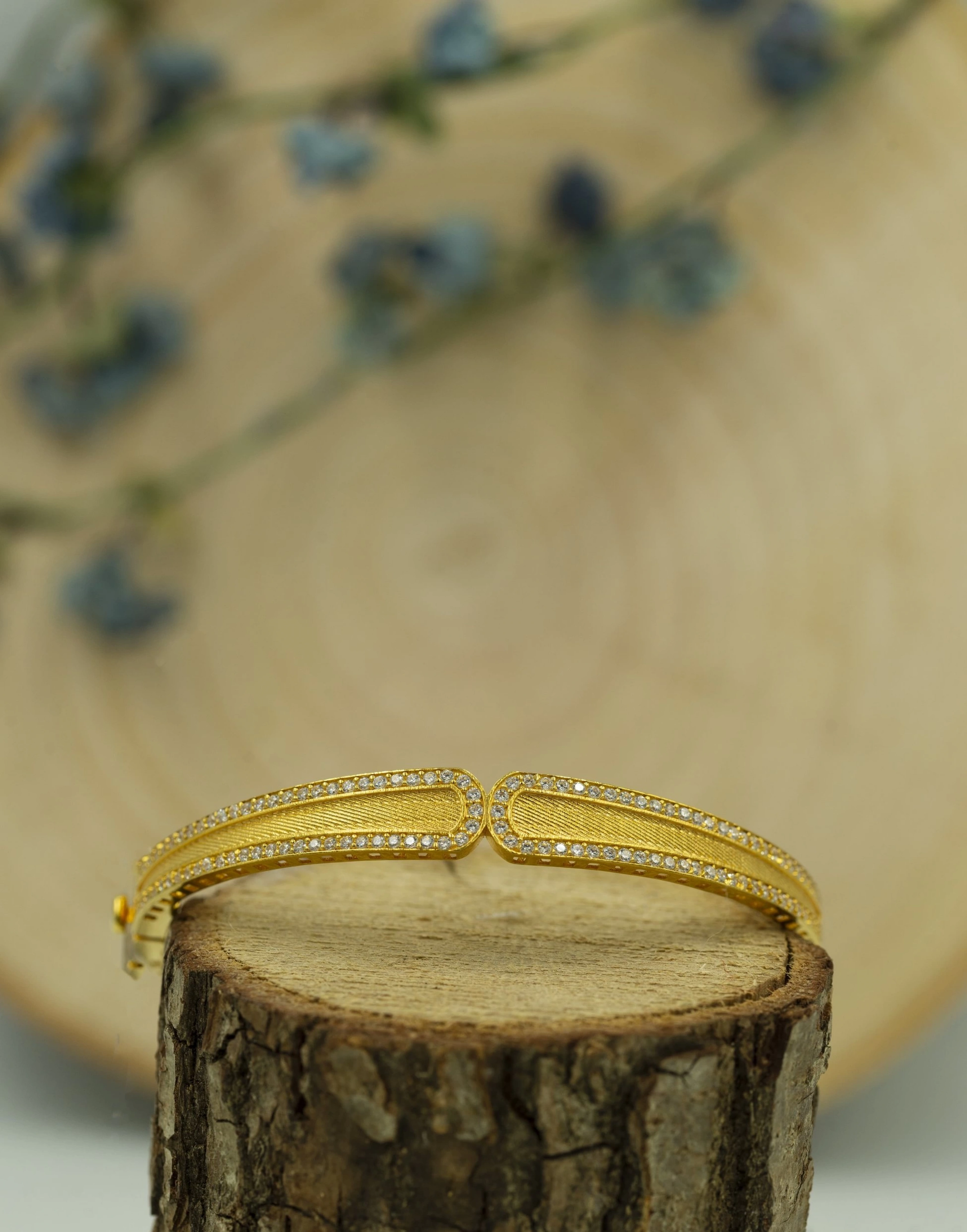 Carve 14 Ayar Kelepçe Bilezik