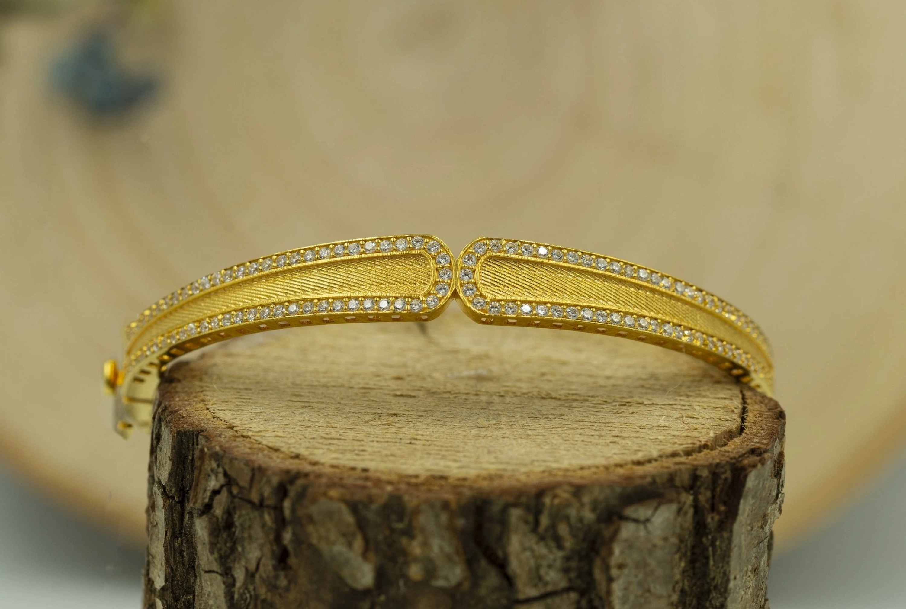 Carve 14 Ayar Kelepçe Bilezik