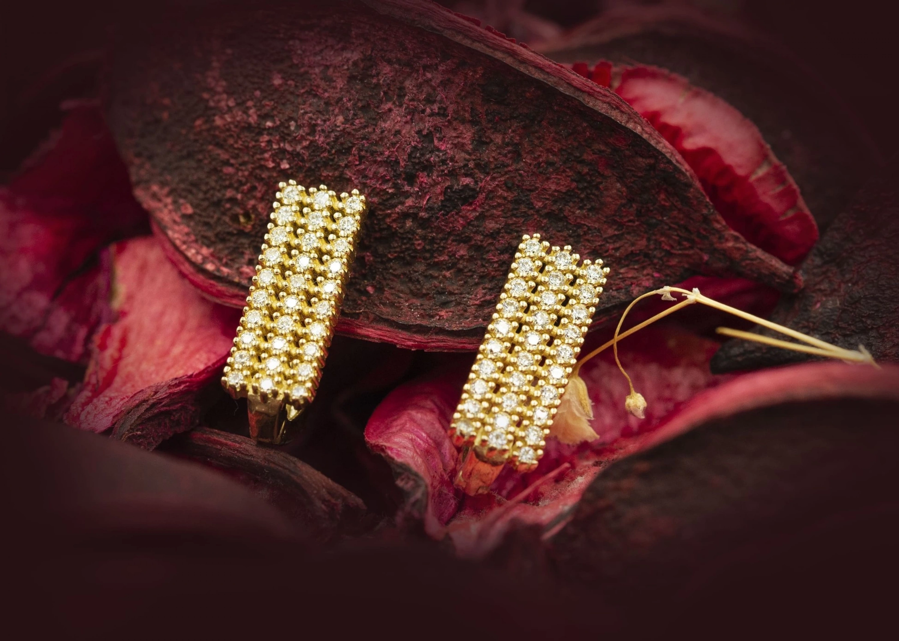 Dikdörtgen Taşlı Model 14 Ayar Altın Küpe