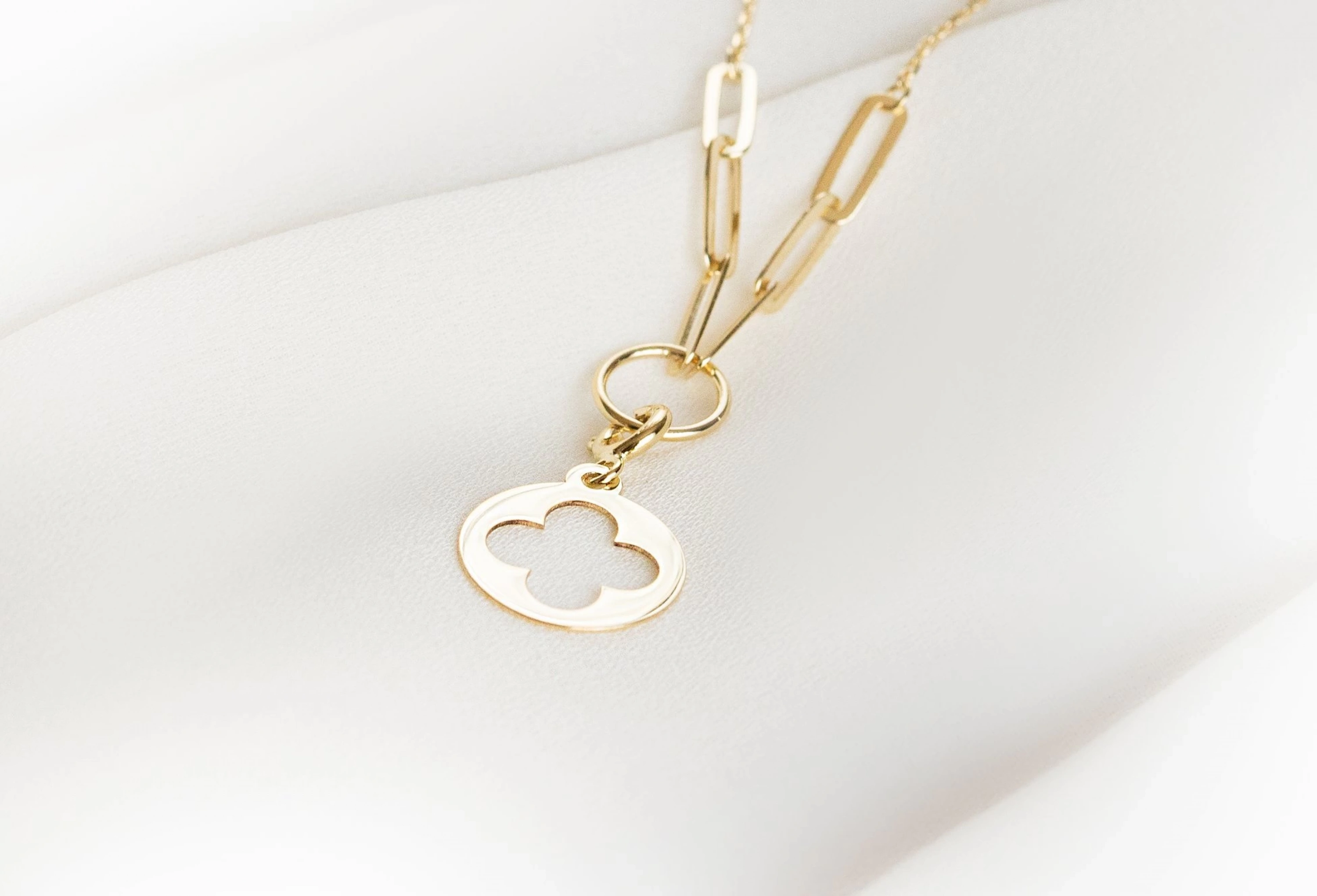 Dört Yapraklı Yonca 14 Ayar Altın Kolye