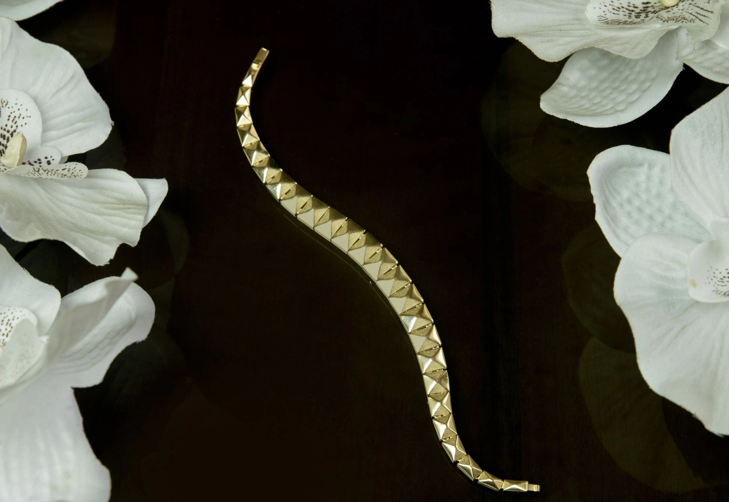 Piramit 14 Ayar Altın Bileklik