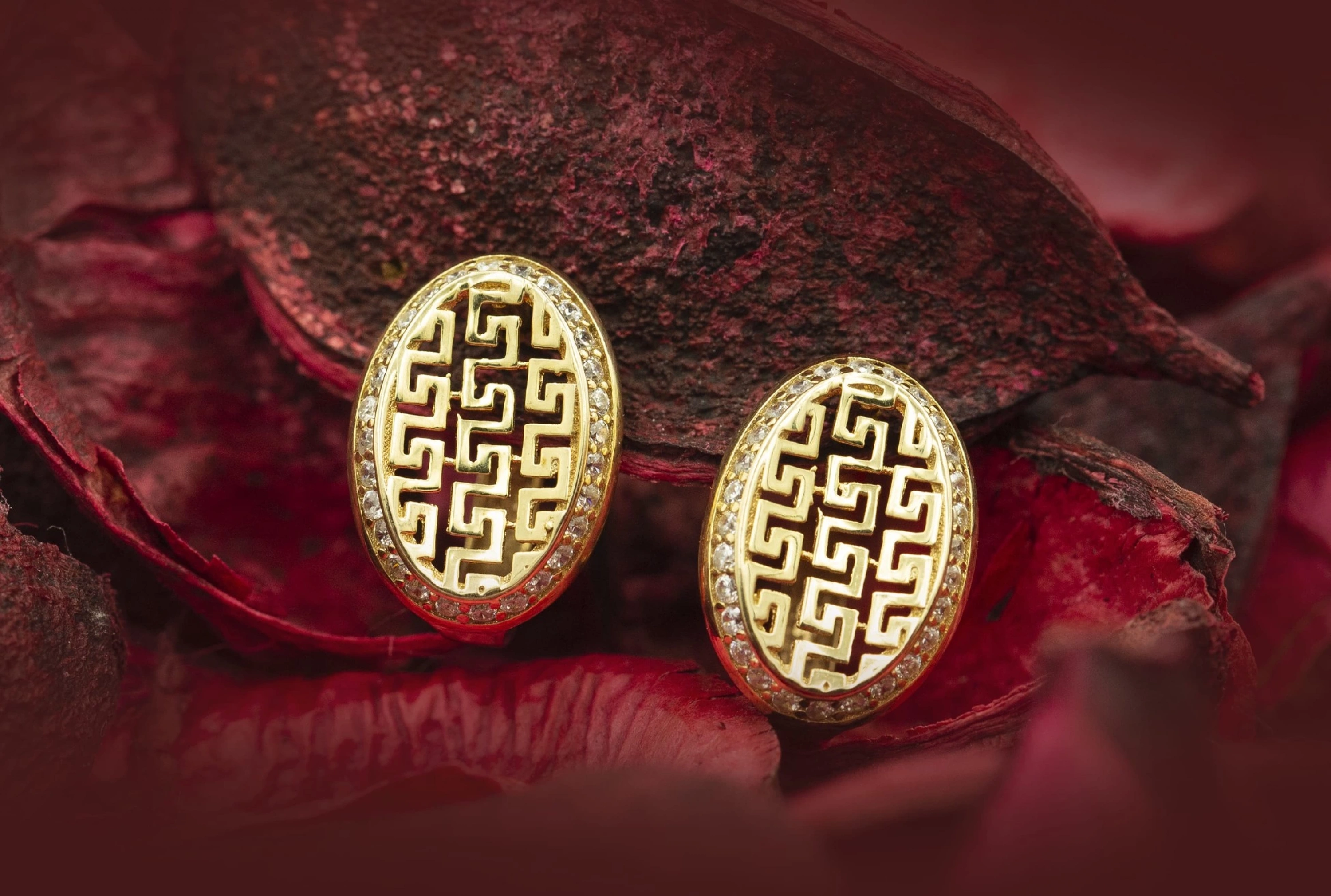 Piramit Model 8 Ayar Altın Küpe