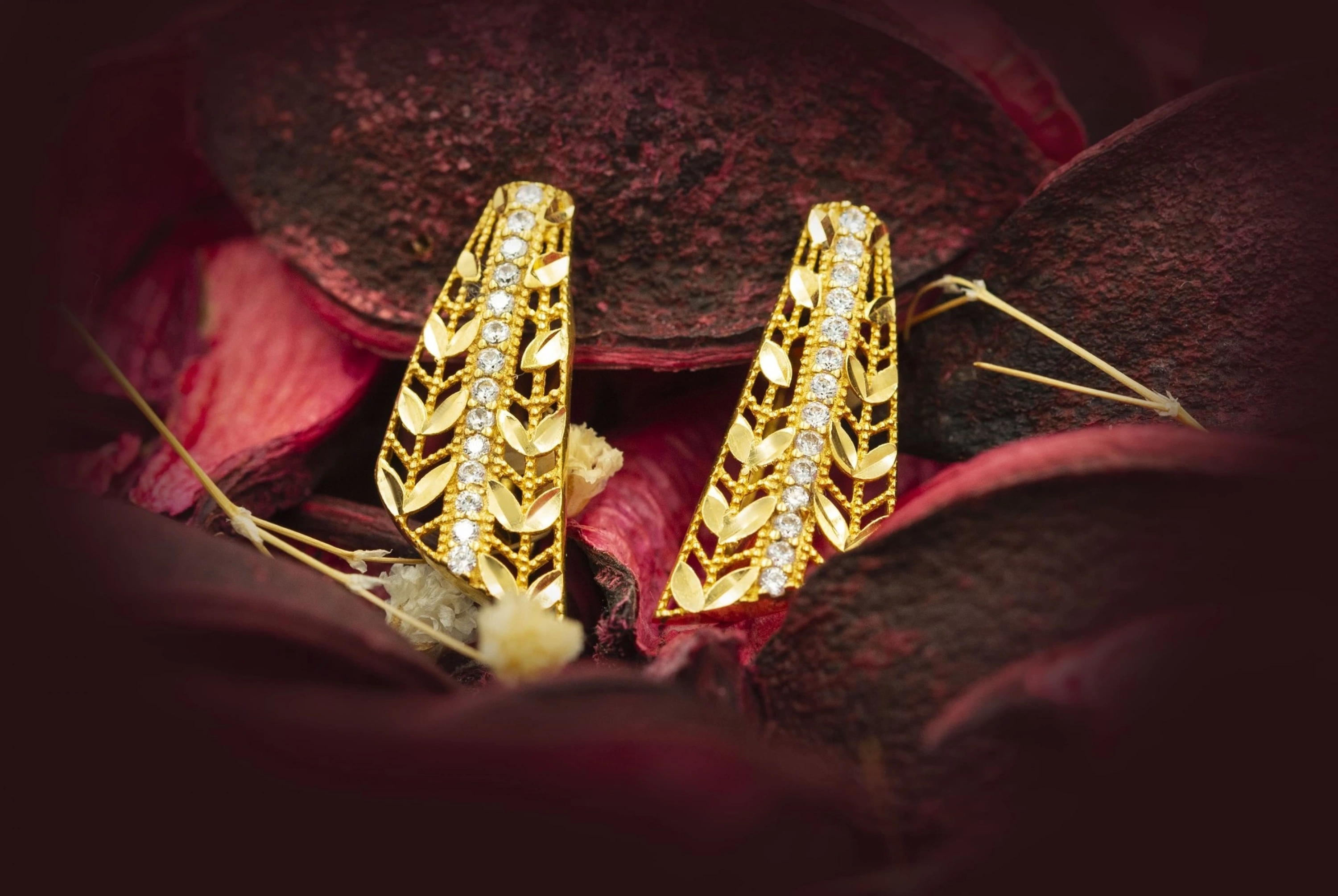 Lazer Kesim Tek Tur 22 Ayar Altın Küpe