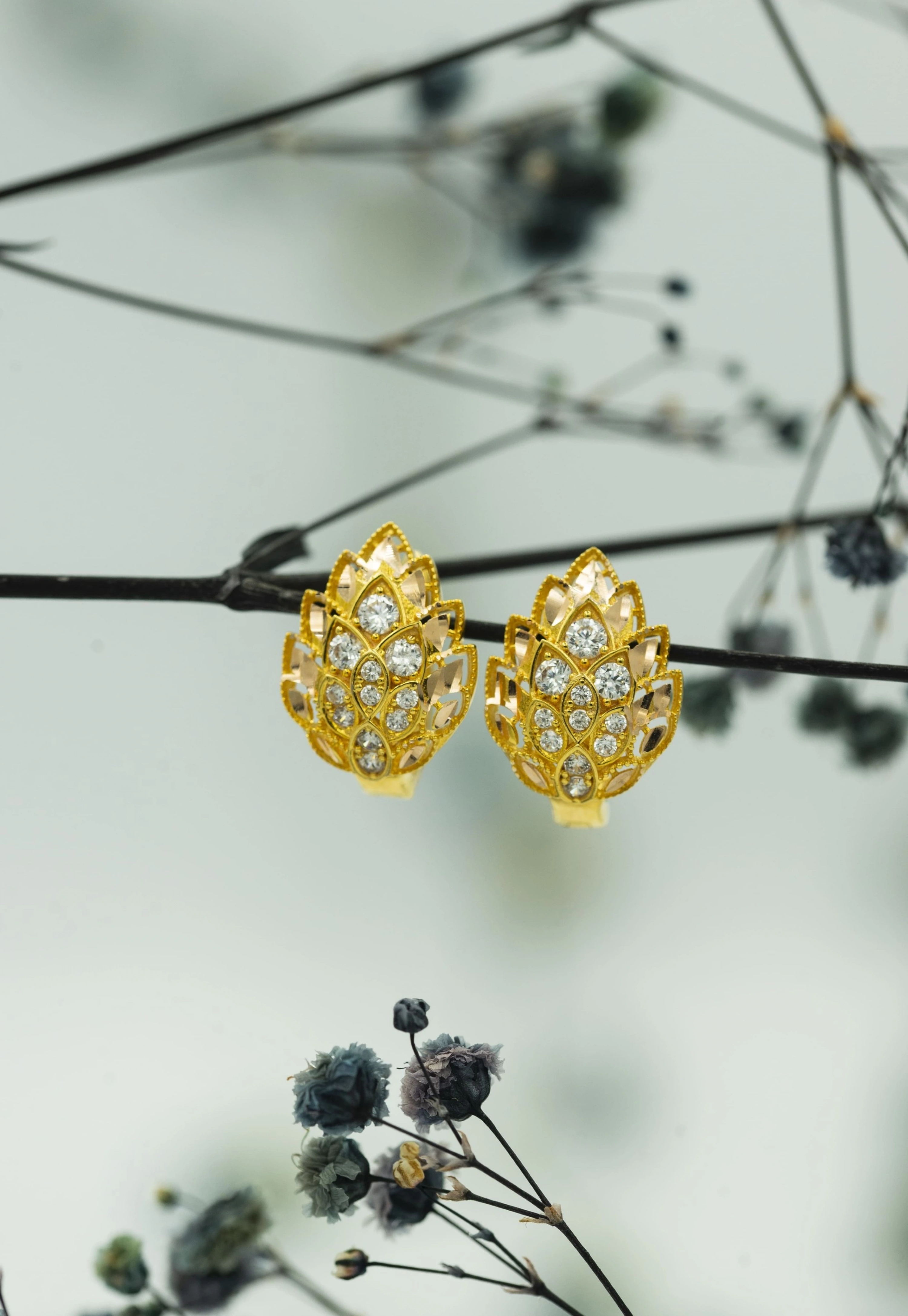 Taç Model 14 Ayar Altın Küpe