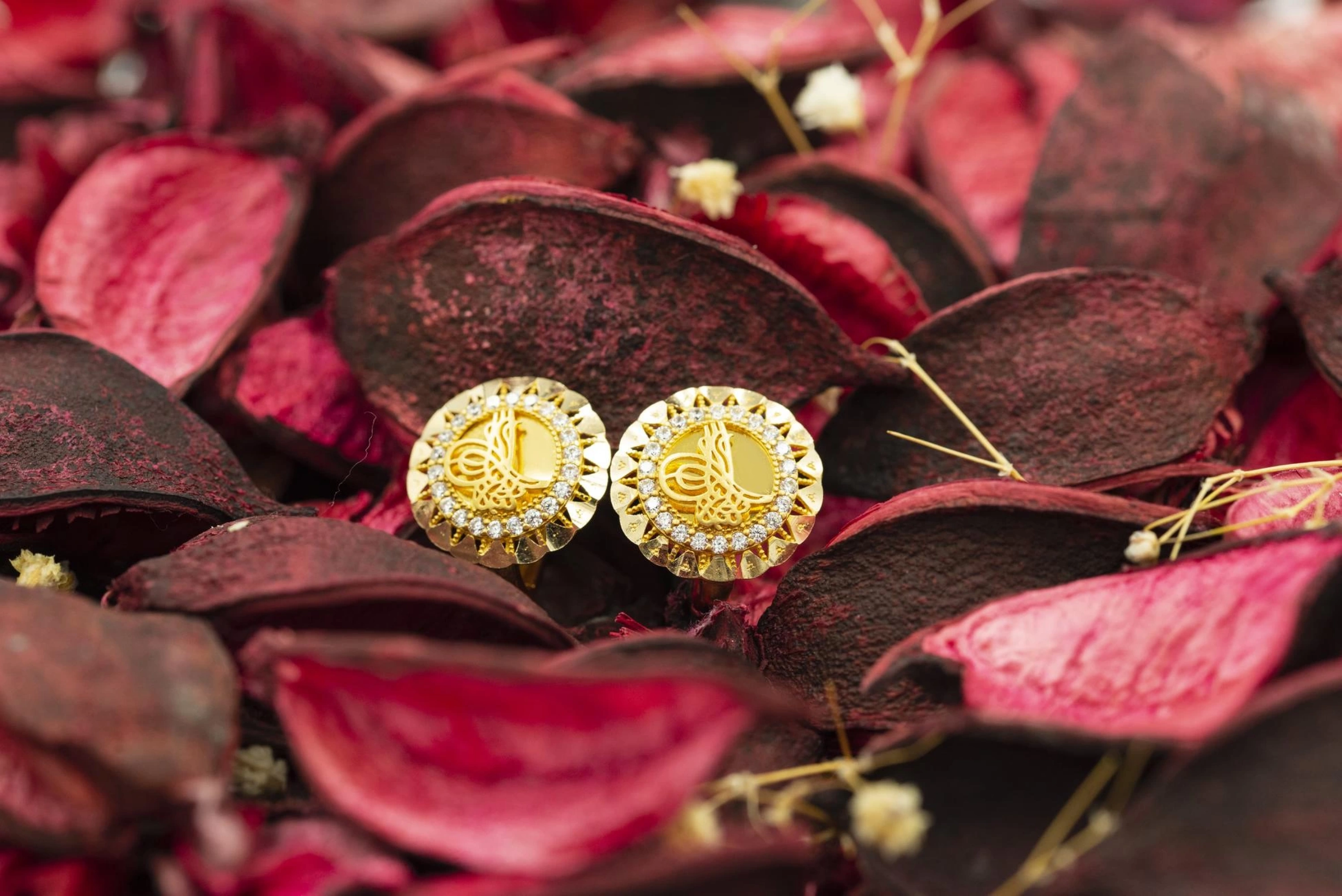 Tuğralı 14 Ayar Altın Küpe