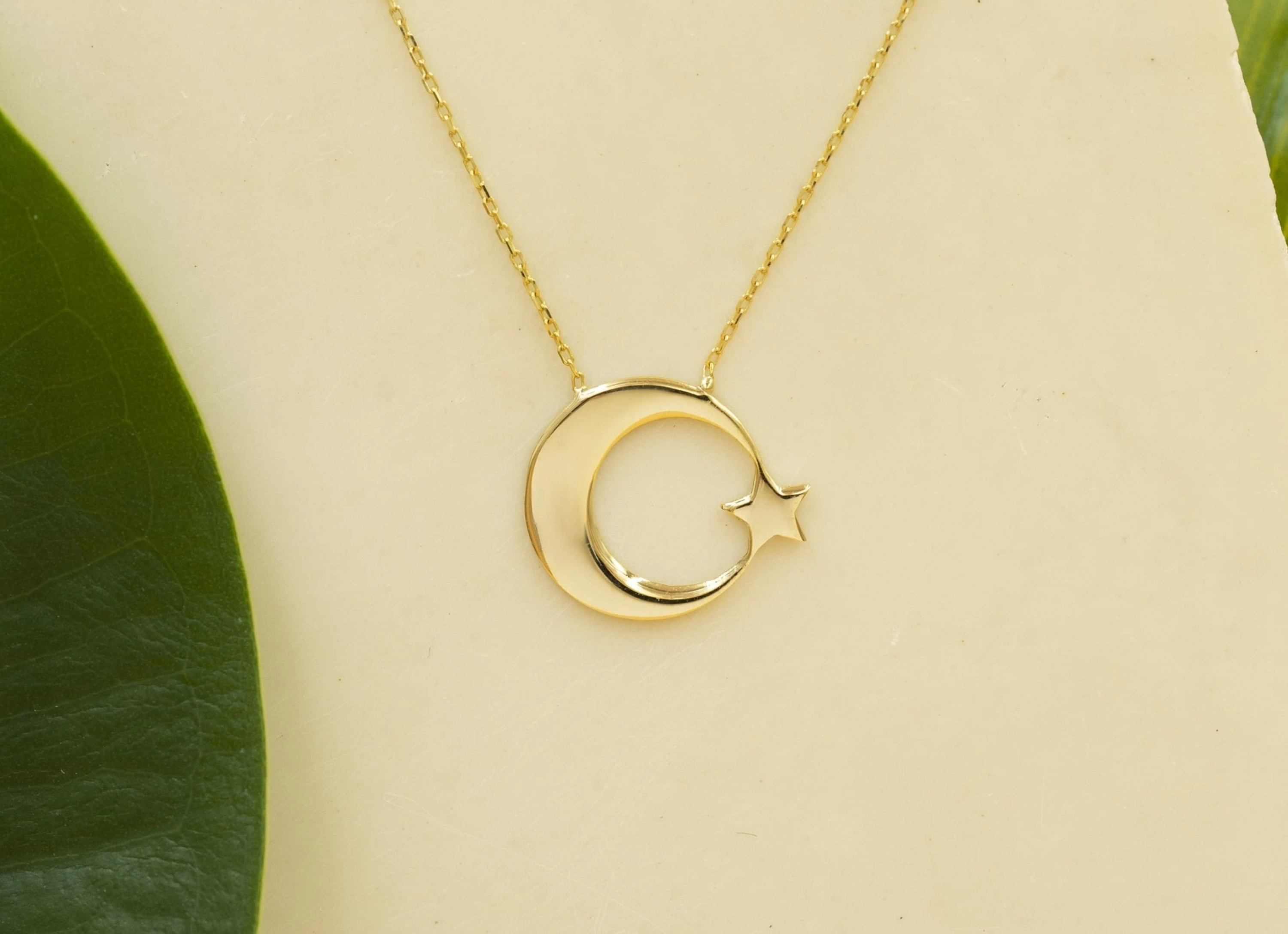 Taşsız Türk Bayrağı Model 14 Ayar Altın Kolye