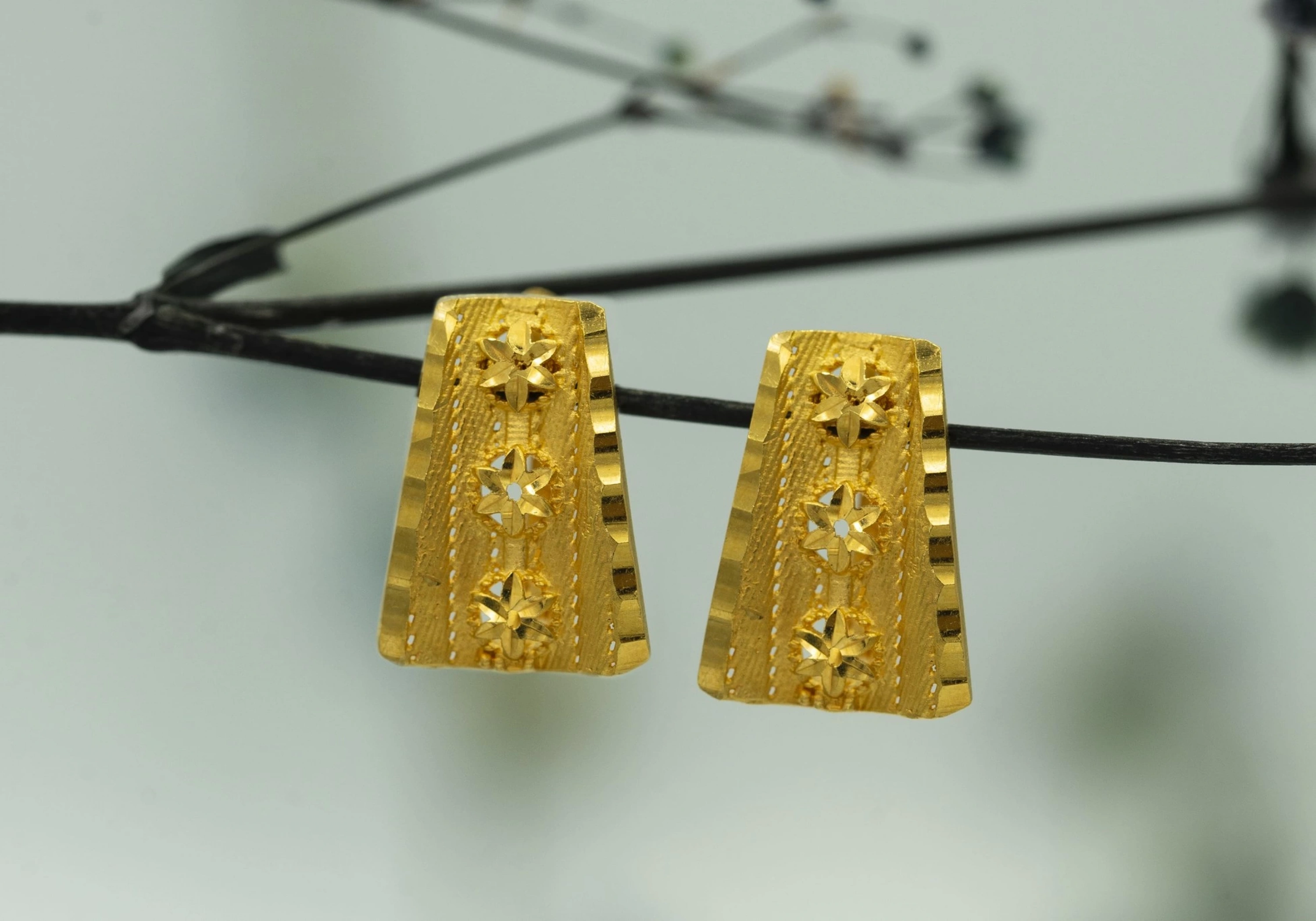 Vizyon Model 22 Ayar Altın Küpe