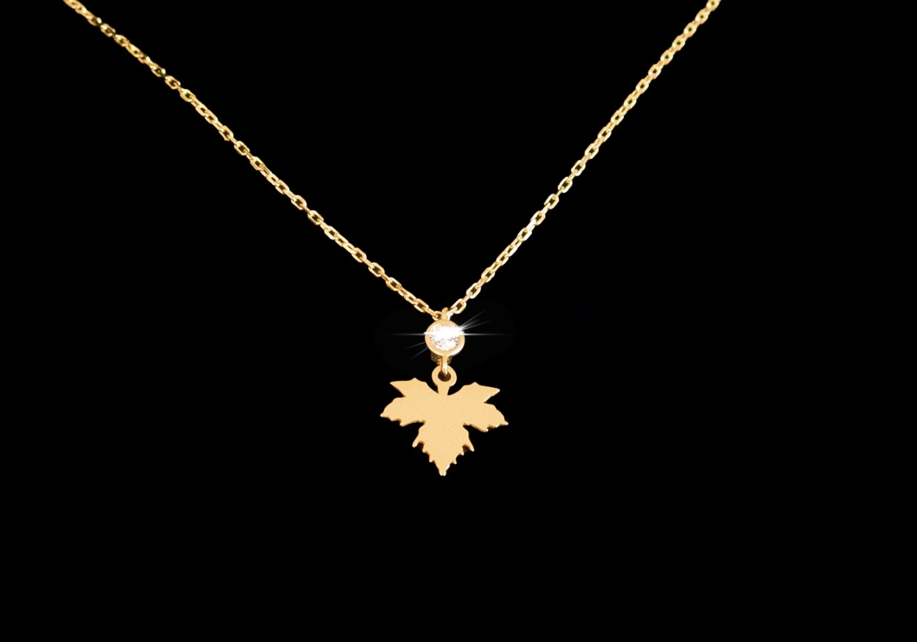 Yaprak Model 14 Ayar Altın Kolye