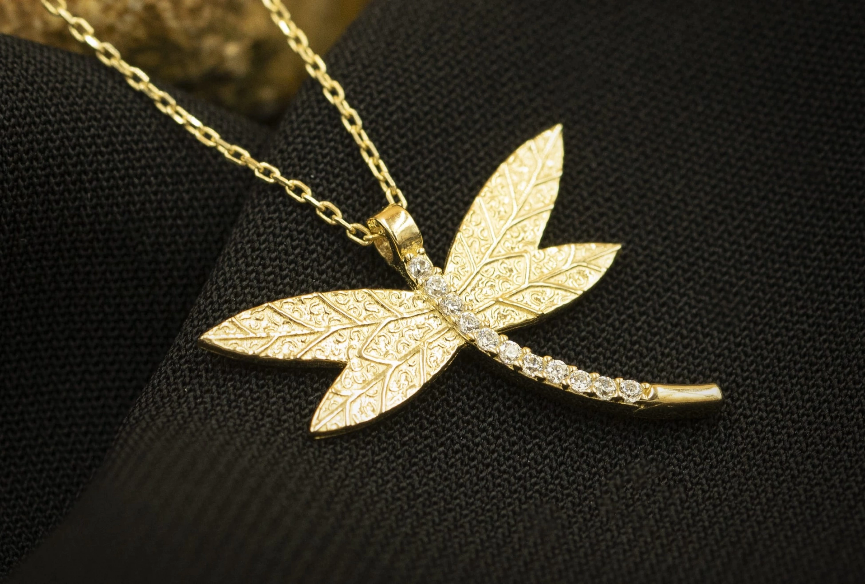 Yusufçuk Model 14 Ayar Altın Kolye