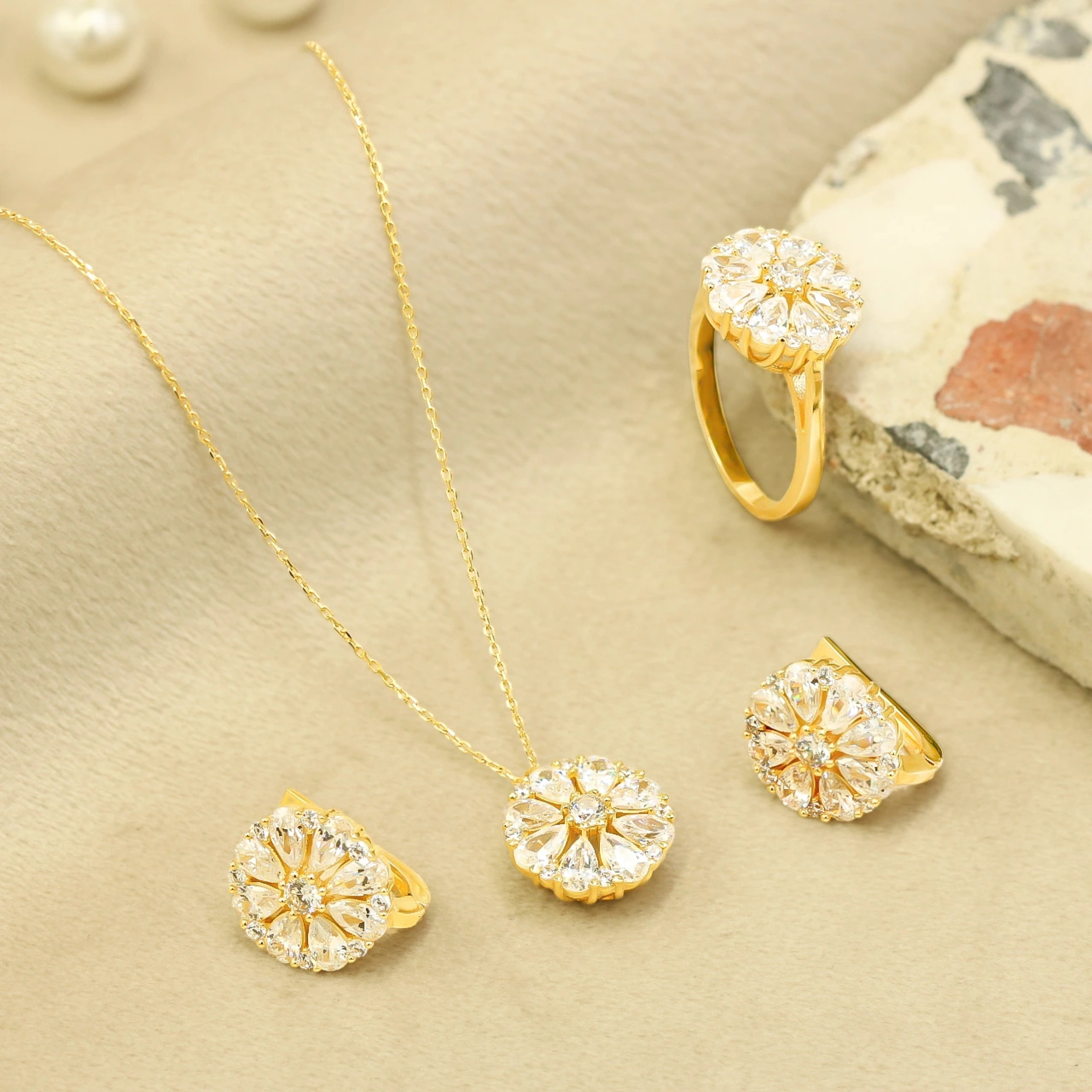 14 Ayar Altın Çiçek Mini Set