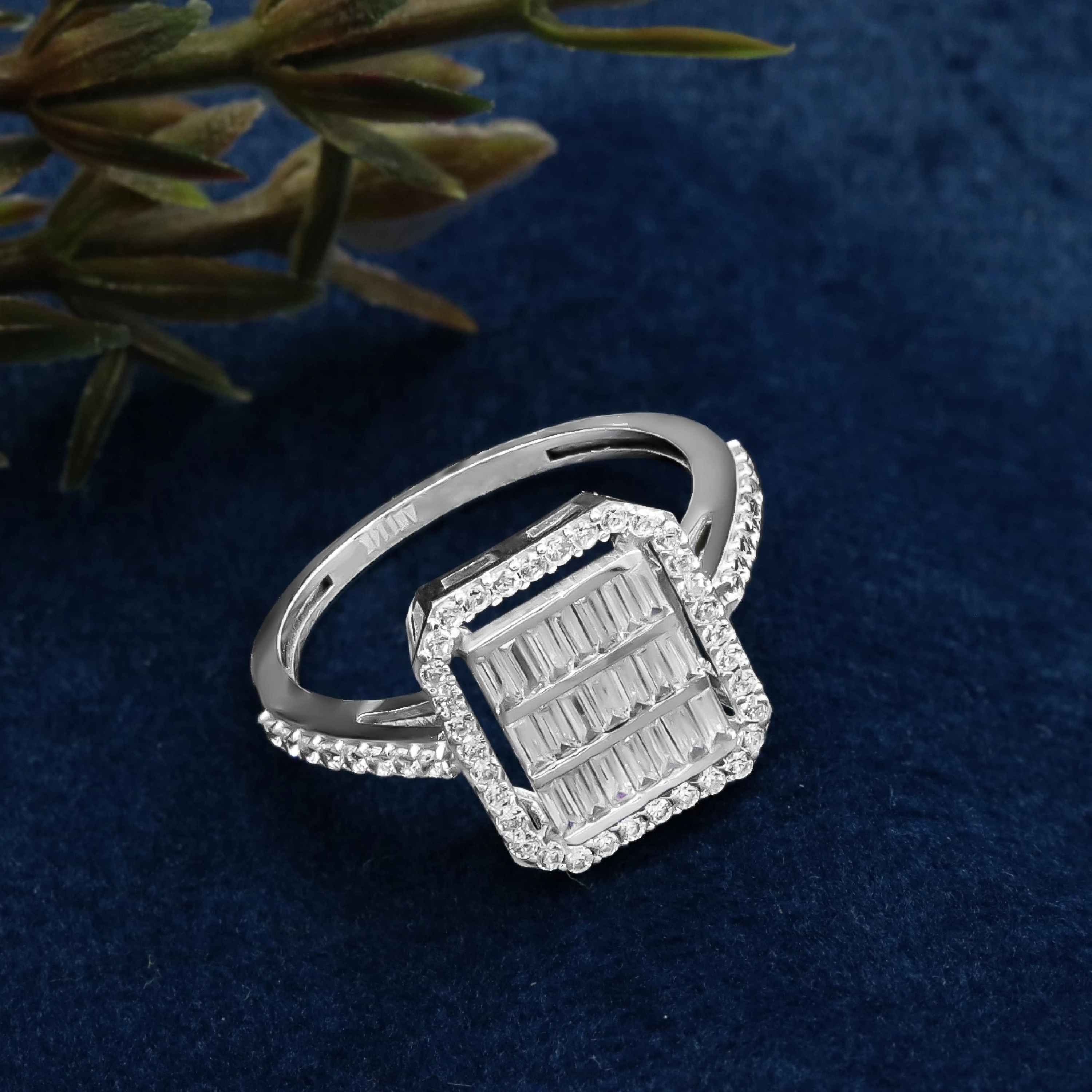 14 Ayar Beyaz Altın Baget Taşlı Spor Set