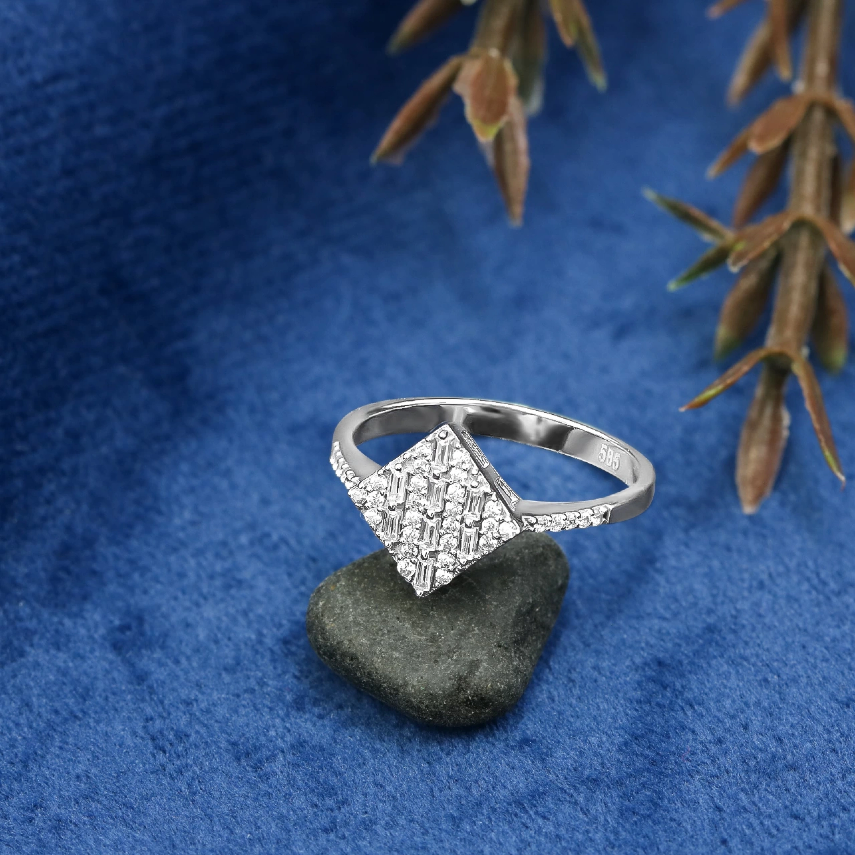 14 Ayar Beyaz Altın Baget Mini Set