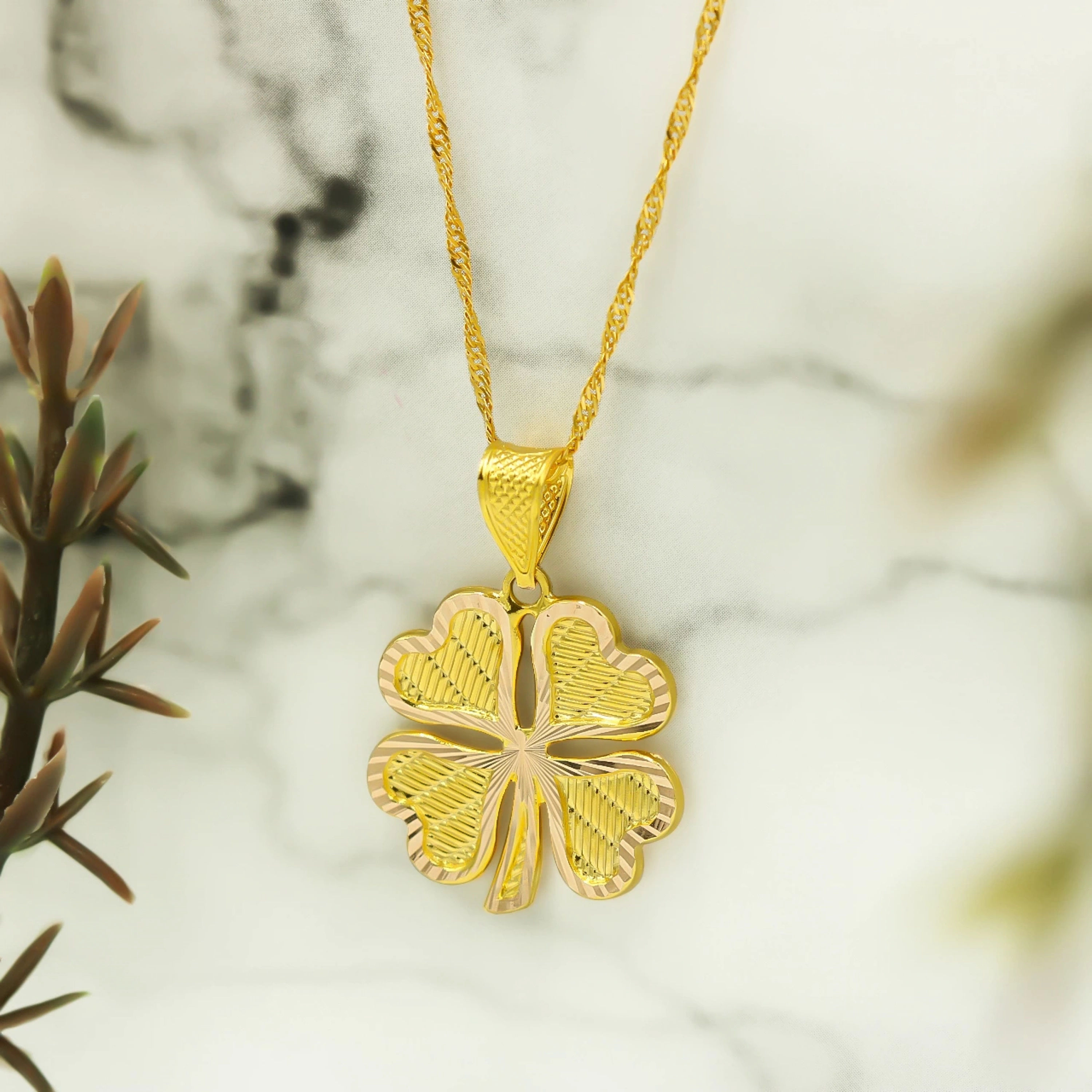 14 Ayar Yonca Altın Kolye Ucu