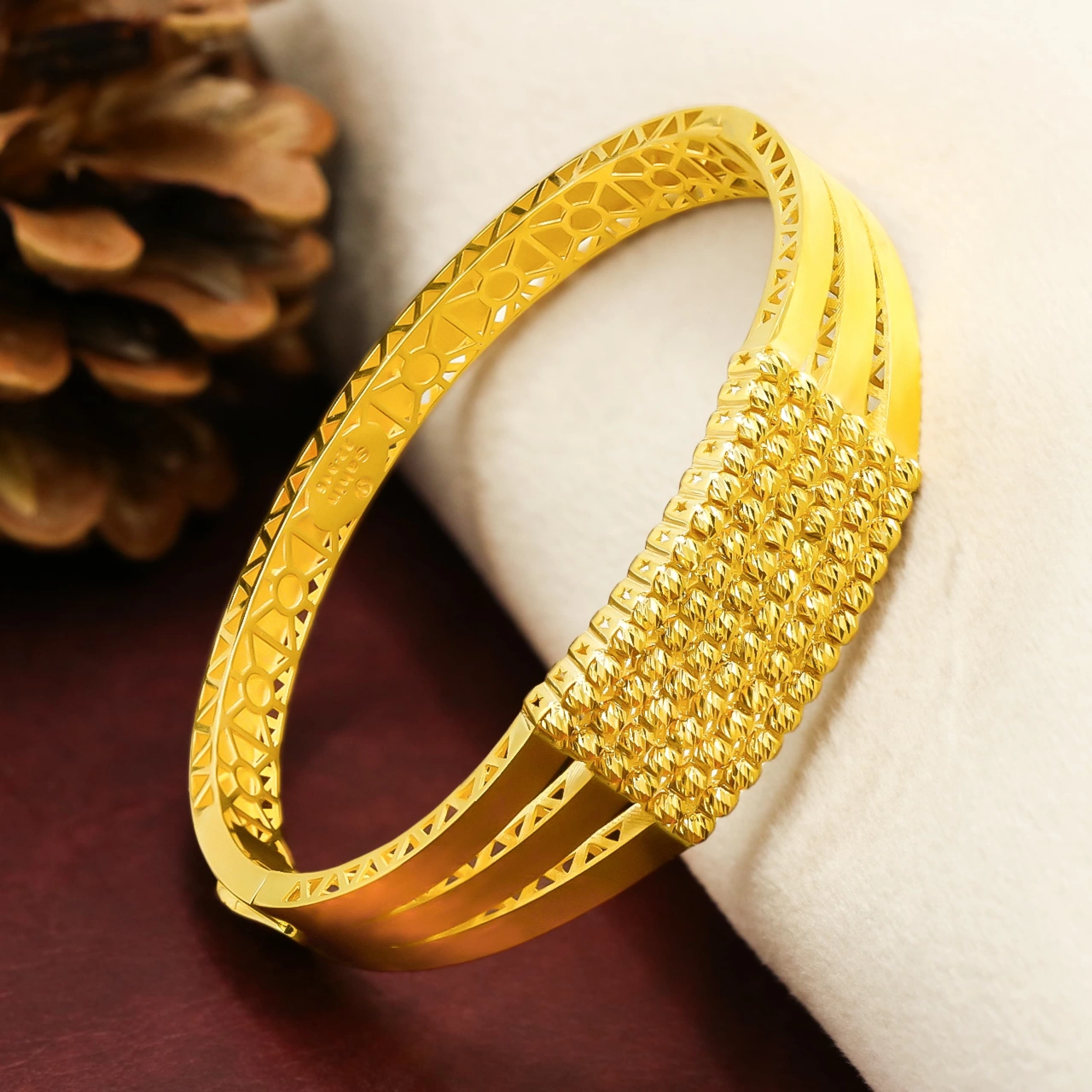 6 Sıra Dorika 22 Ayar Altın Kelepçe Bilezik