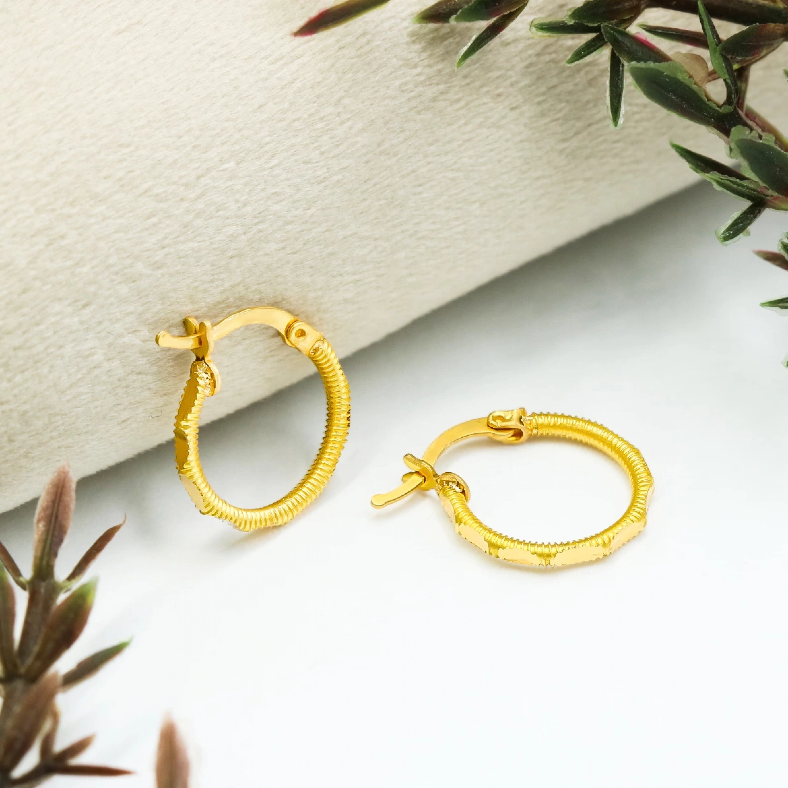 22 Ayar Ajda Halka Altın Küpe