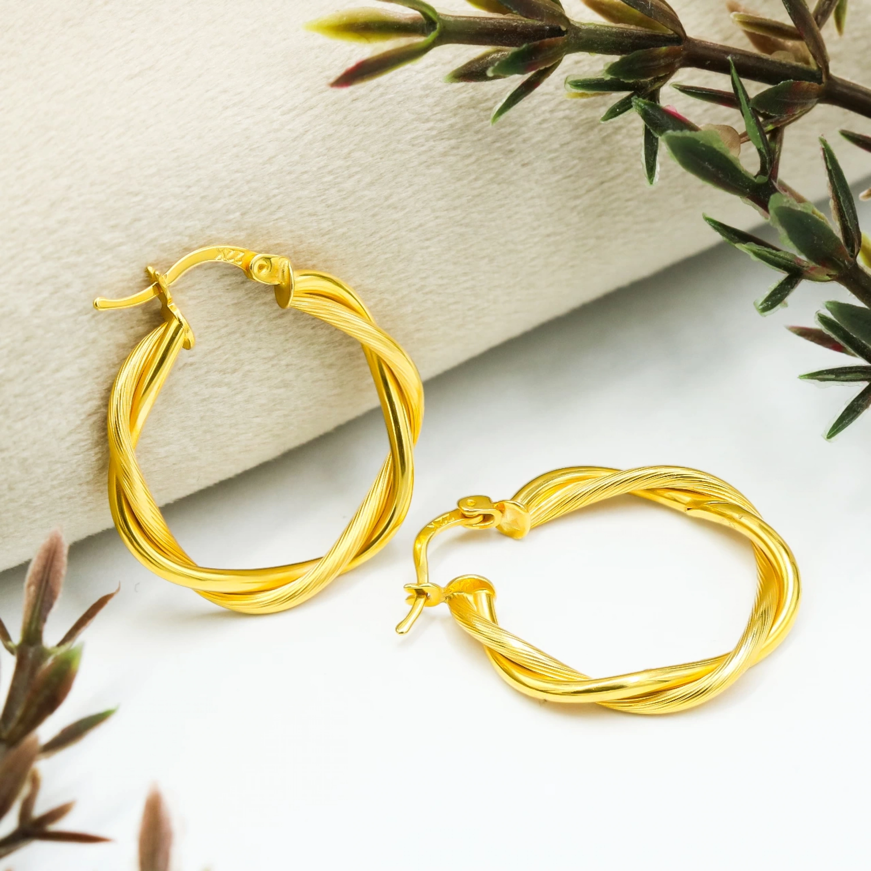 22 Ayar Sarmal Halka Altın Küpe