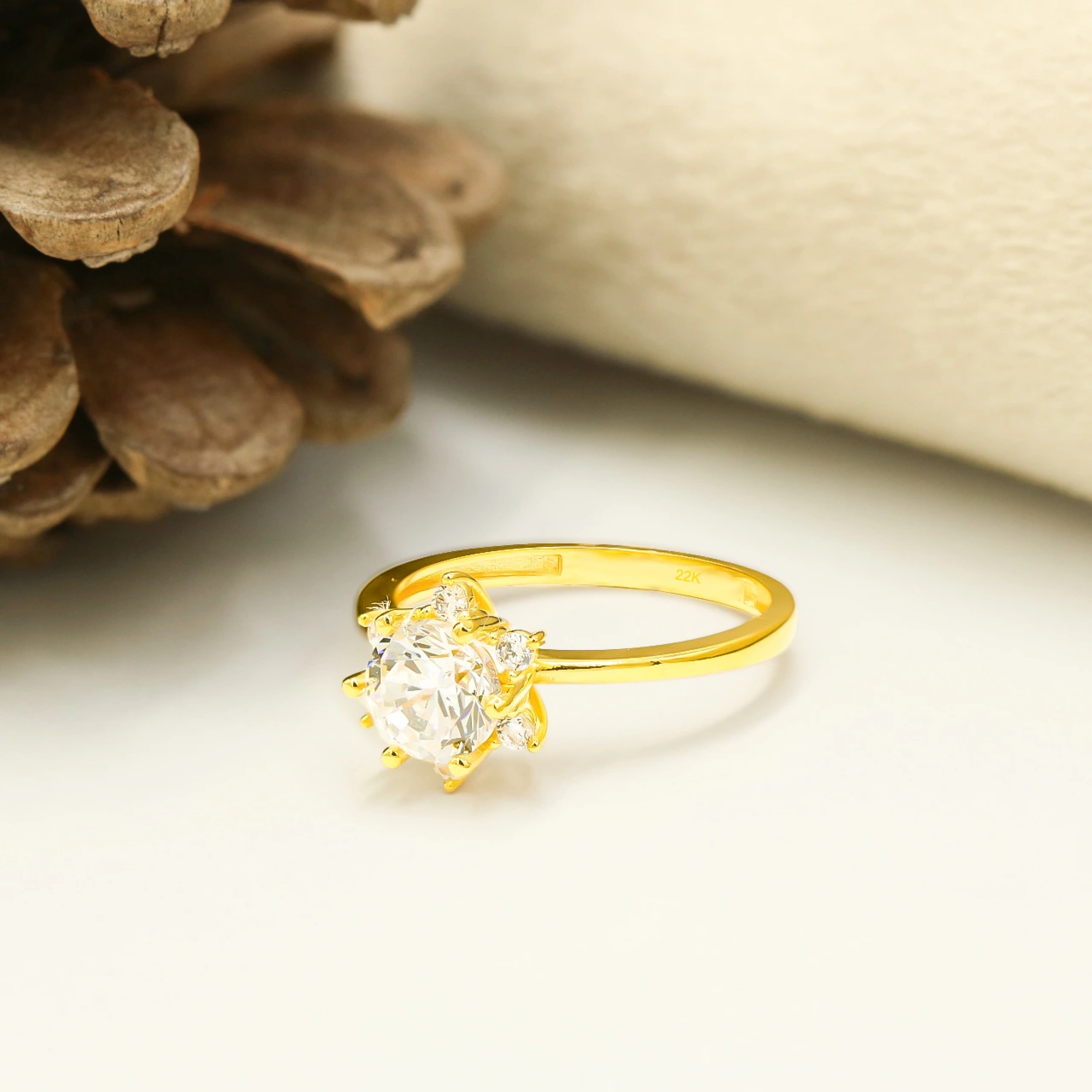 22 Ayar Lotus Tektaş Altın Yüzük