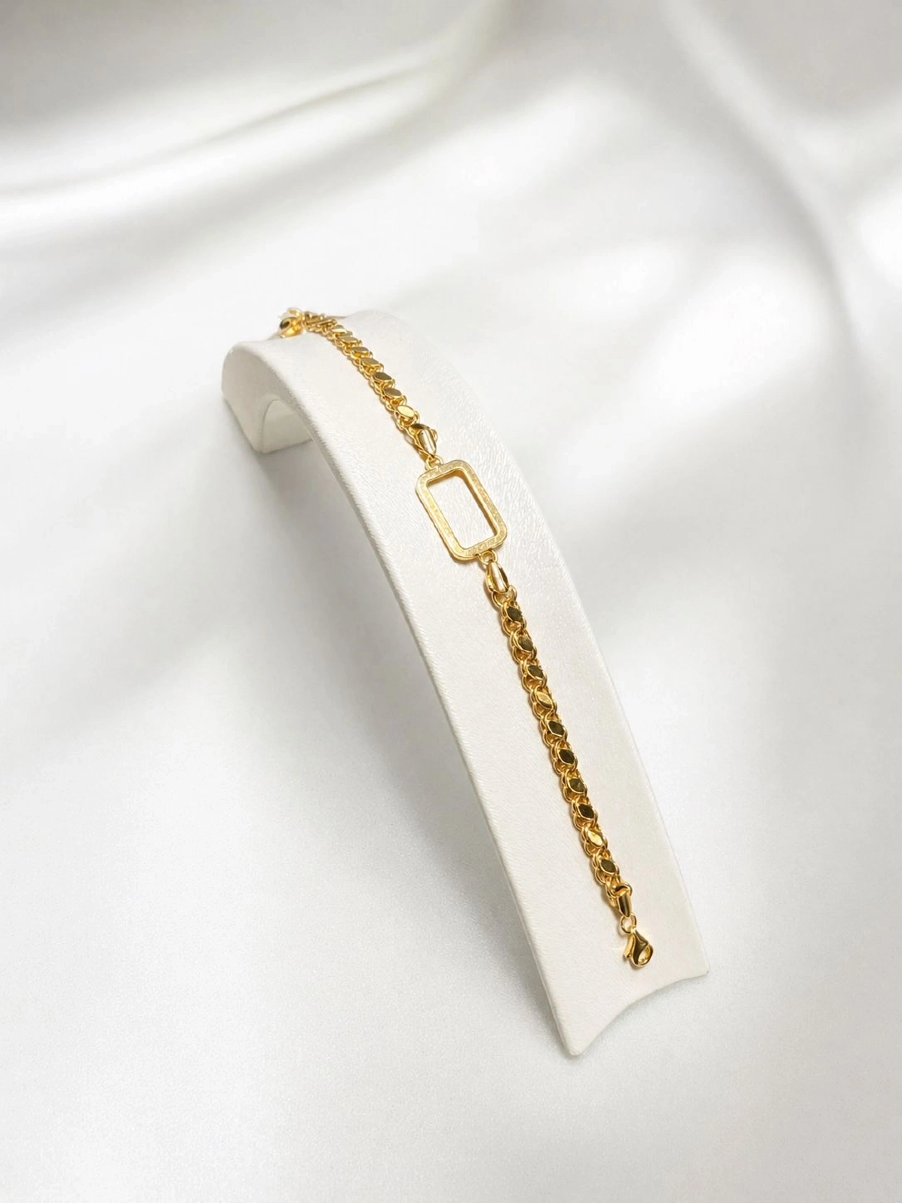 Külçe Çerçeve 14 Ayar Altın Bileklik (18 cm)