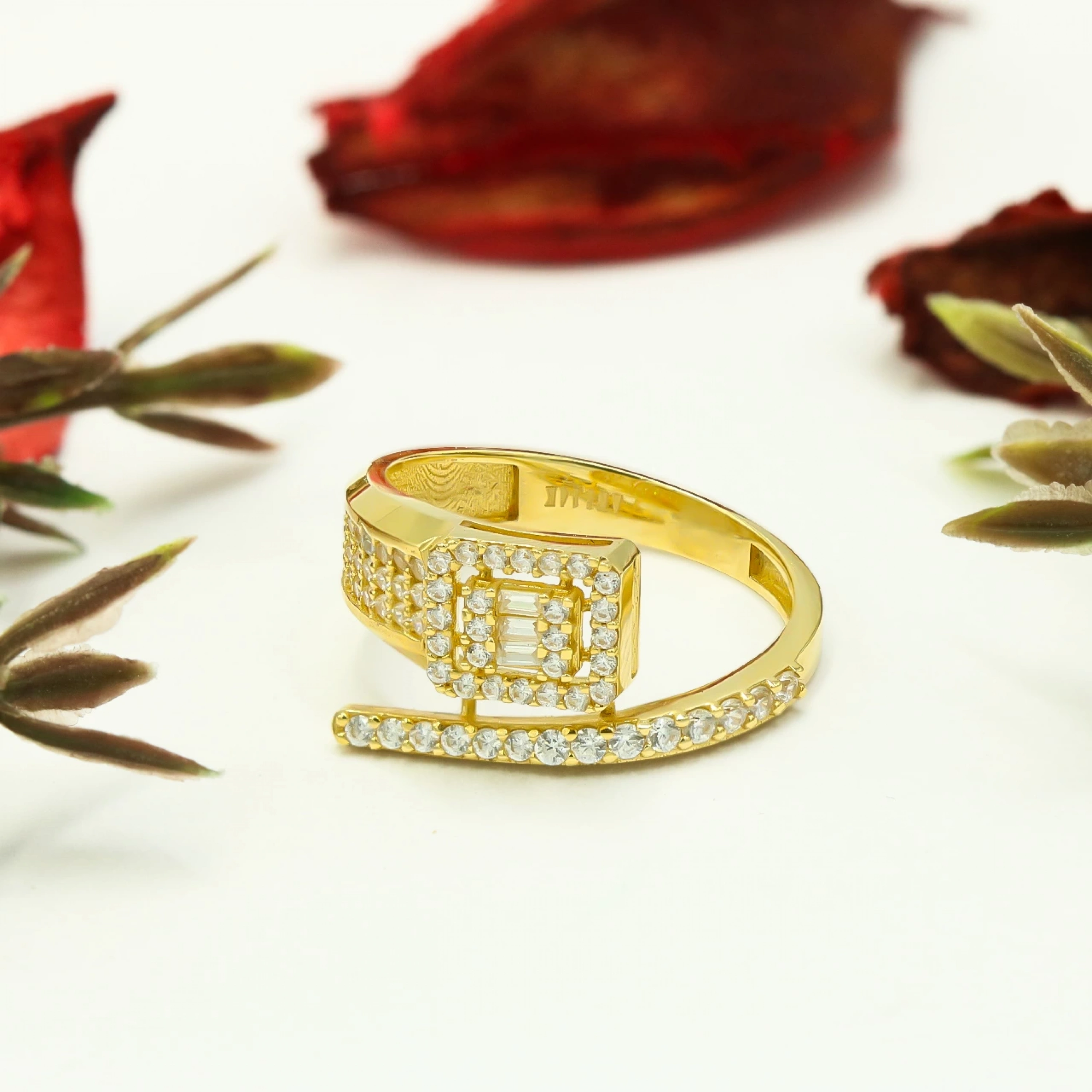 Baget Fantezi 14 Ayar Altın Yüzük