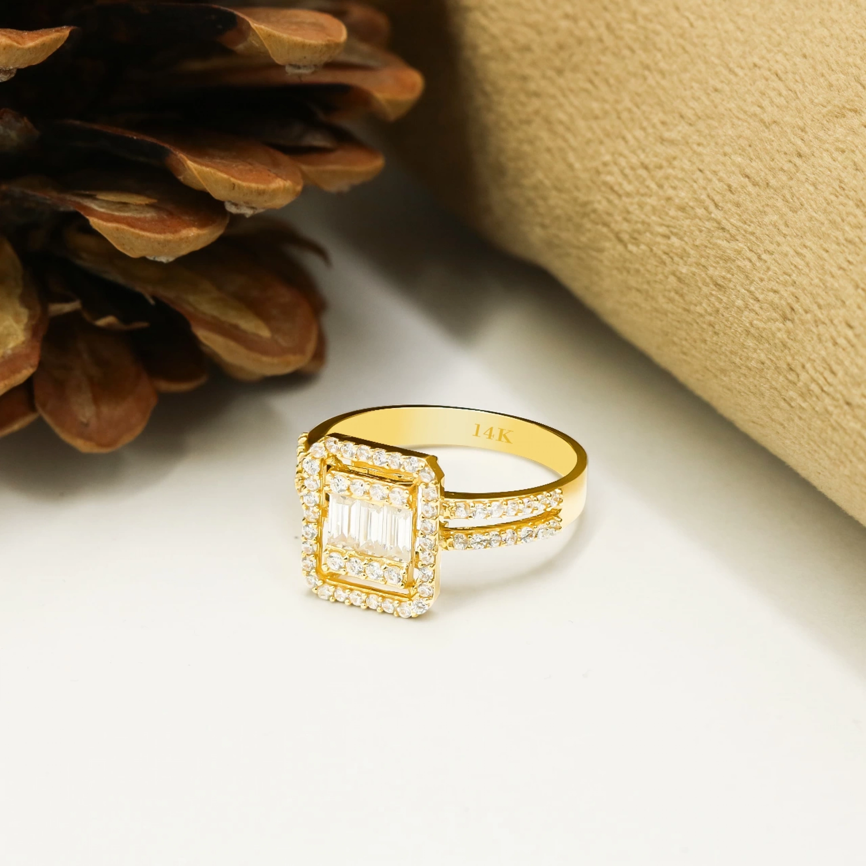 Baget Tasarımlı 14 Ayar Altın Yüzük