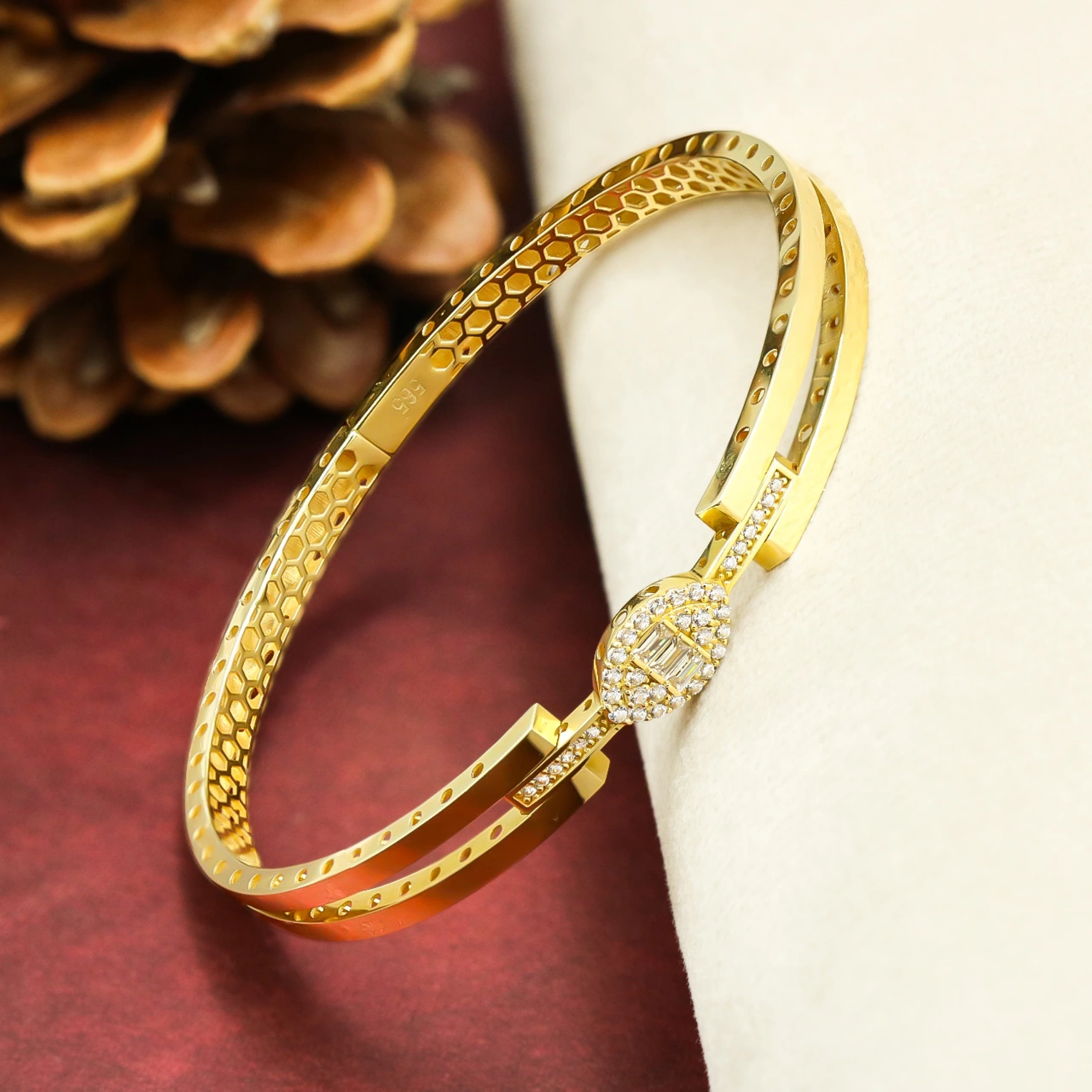 Baget Taşlı 14 Ayar Kelepçe Bilezik