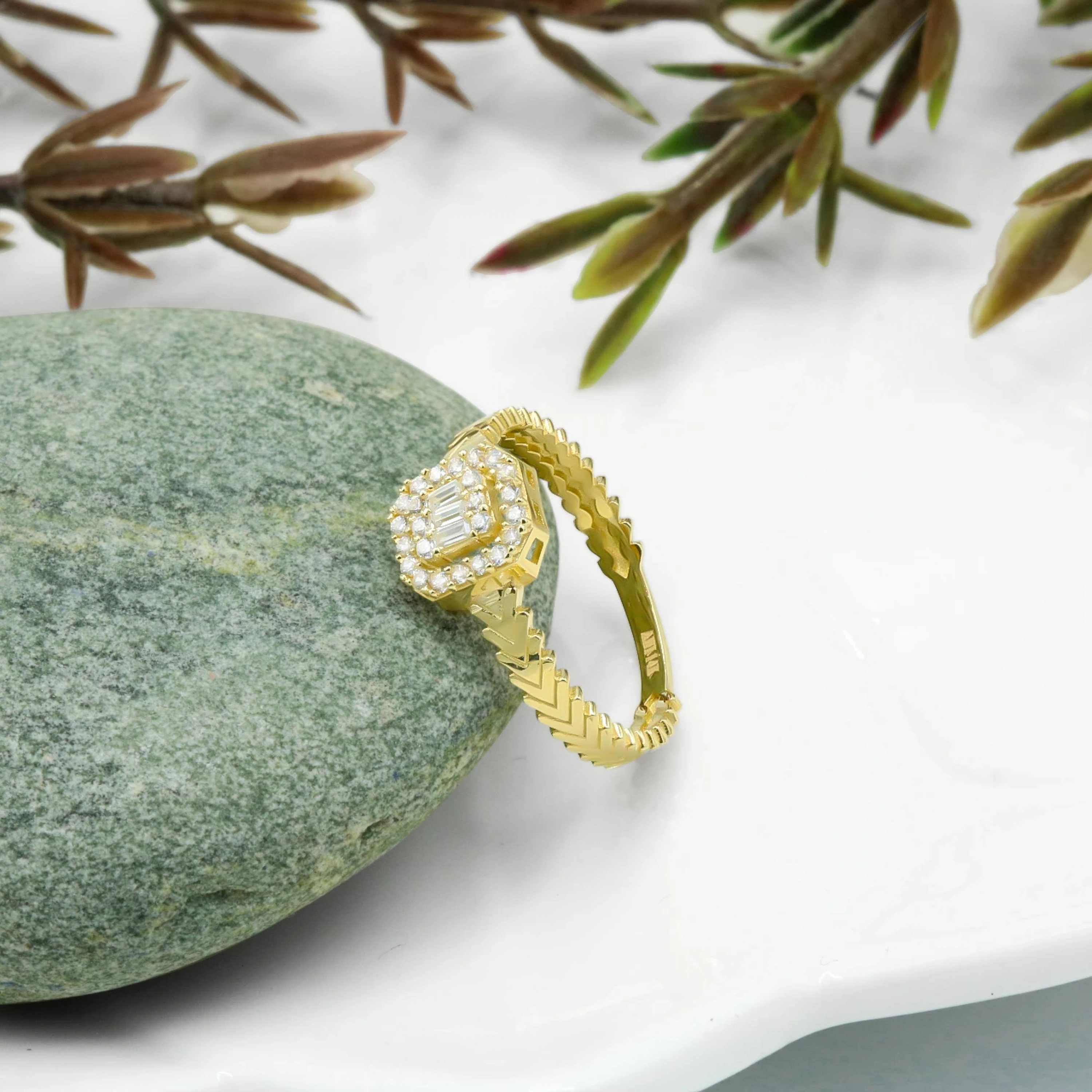 Balık Sırtı 14 Ayar Altın Baget Yüzük