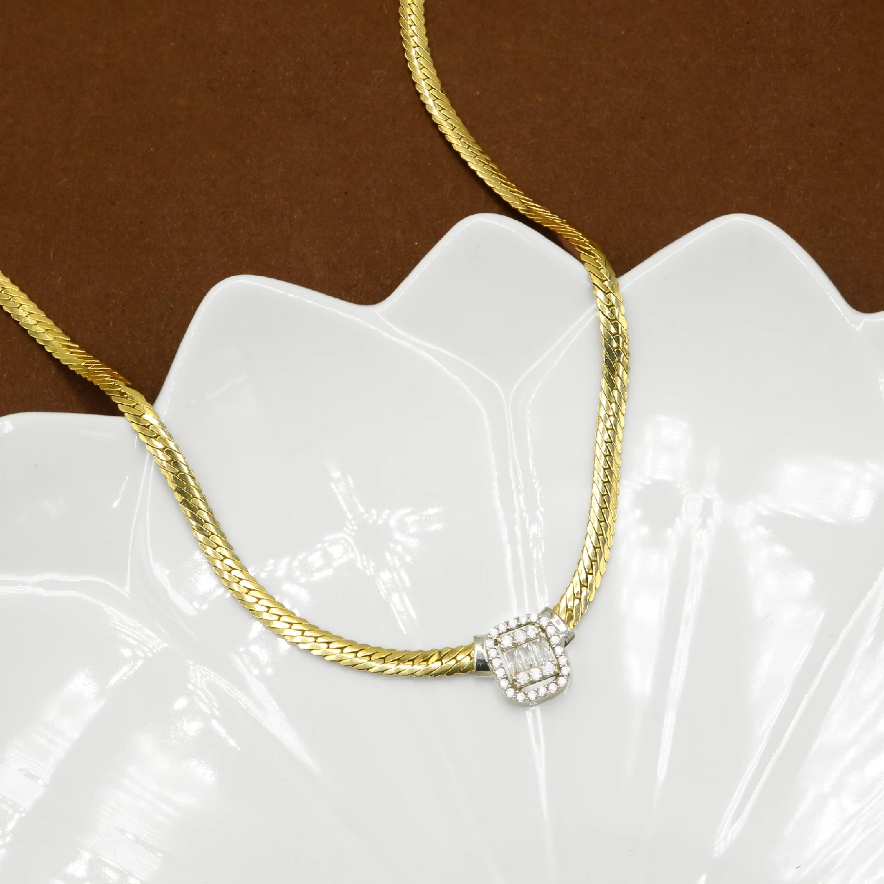 Balıksırtı Baget 14 Ayar Altın Gerdanlık