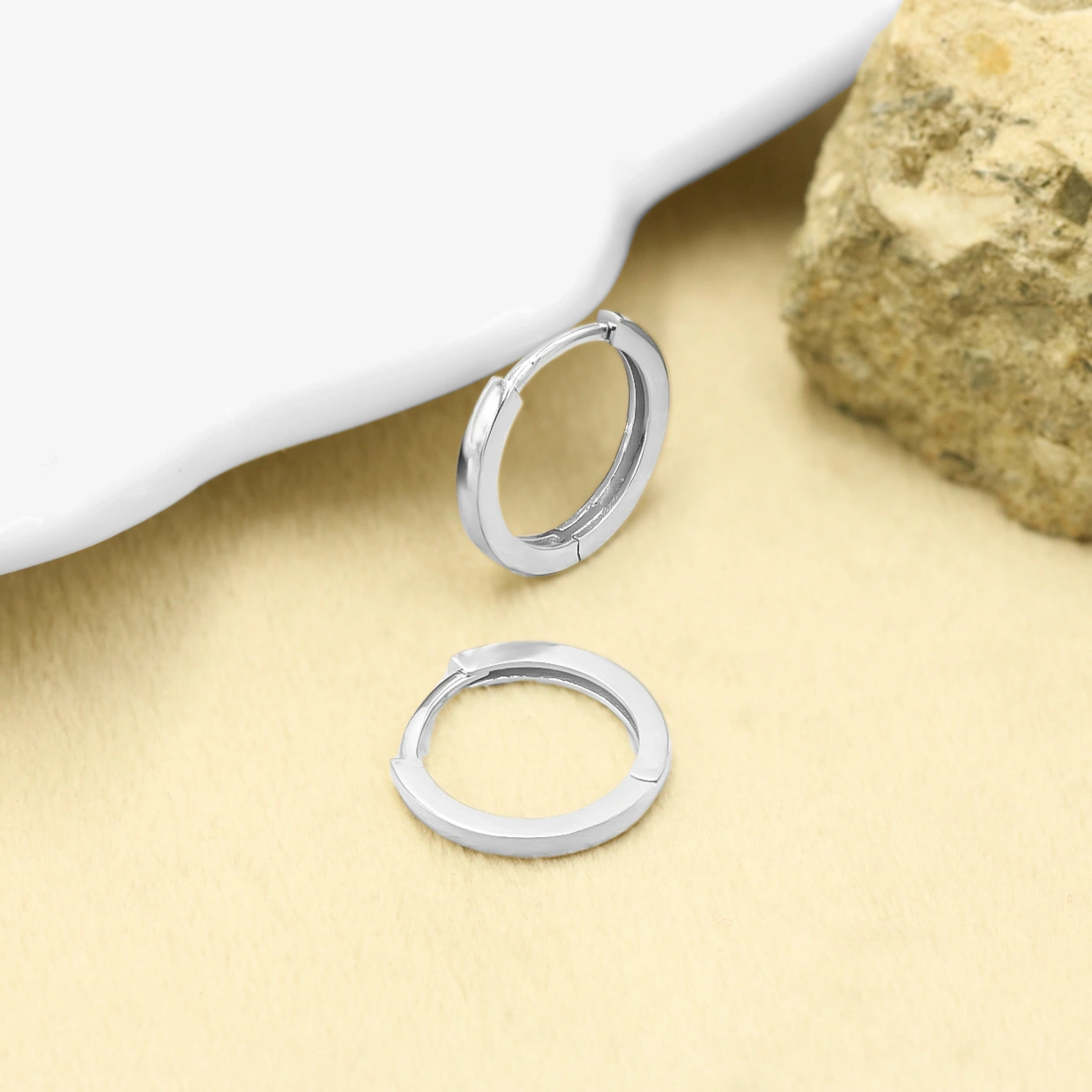 Beyaz Altın Klasik 14 Ayar Halka Küpe