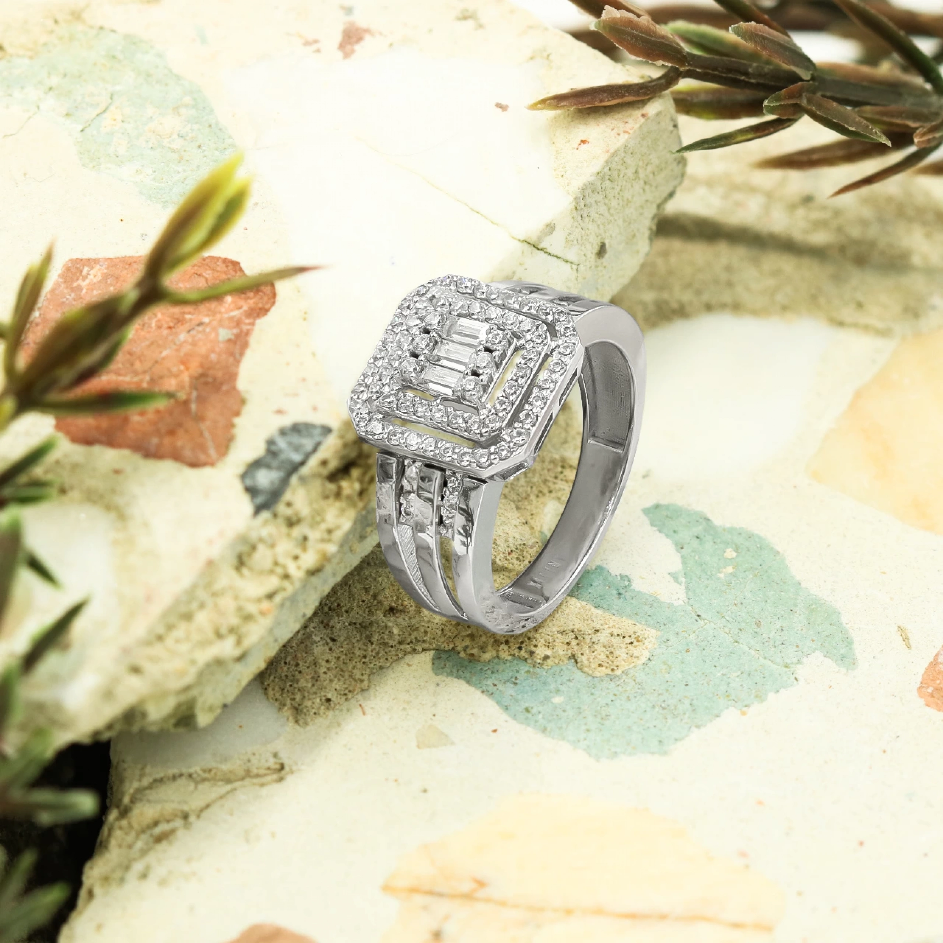 Beyaz Baget 14 Ayar Altın Yüzük